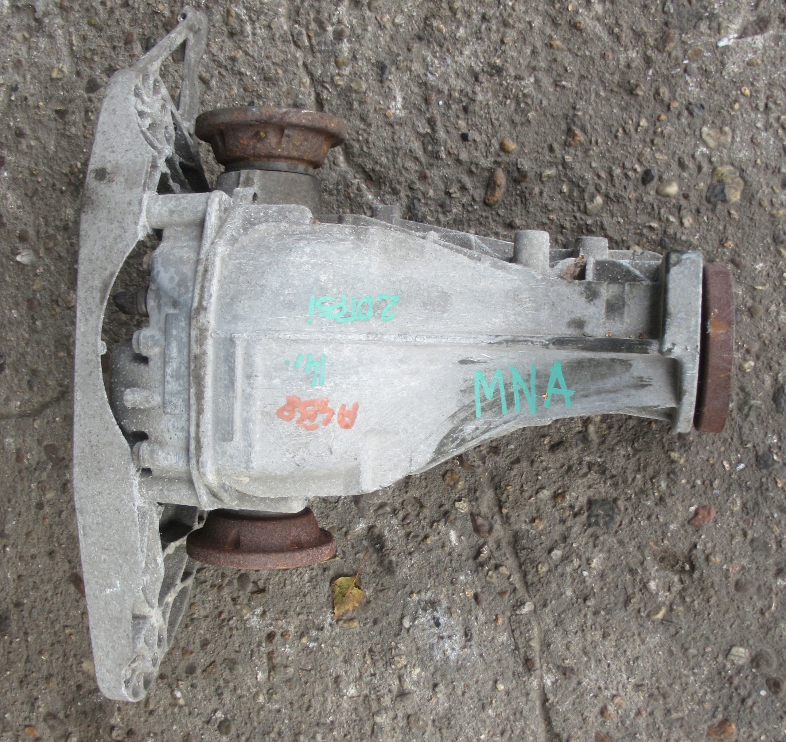 AUDI A4 B8 FL 2.0 TFSI 14R differential diff rear part MNA