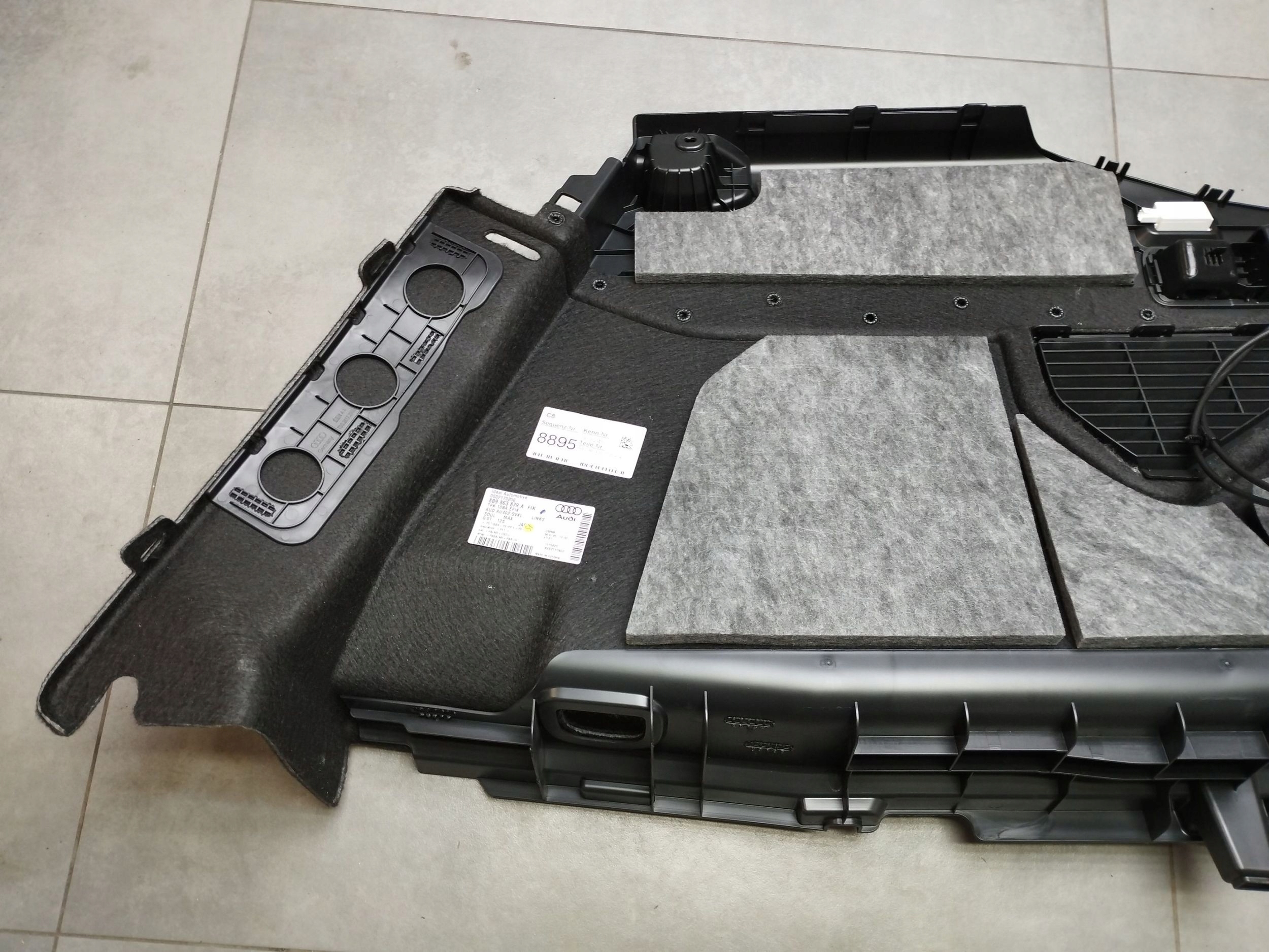 Audi A5 B10 KOMBI boot upholstery left rear part 8B9863879A