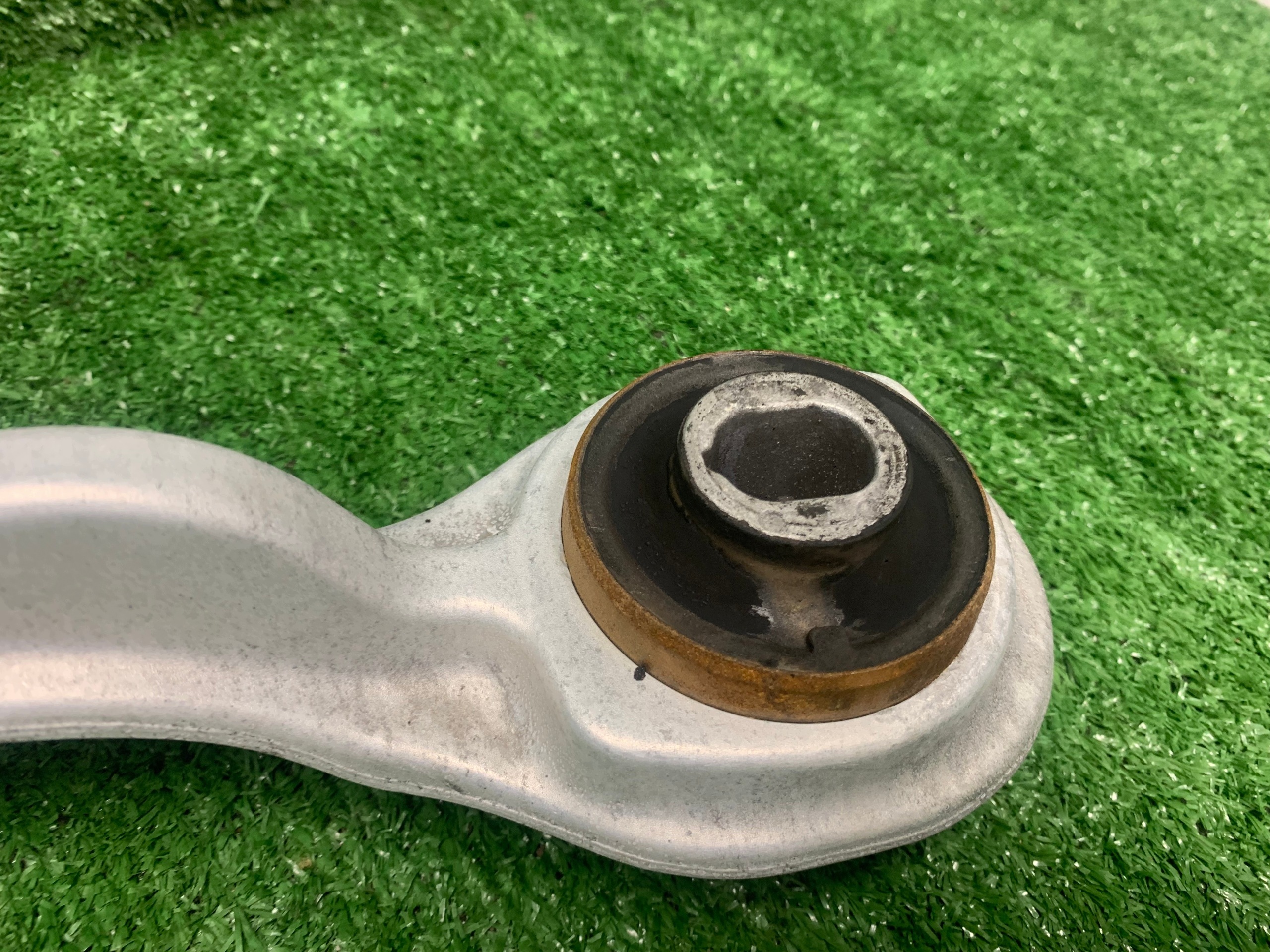 arm left front mercedes w211 MEYLE 016 050 0034/HD new