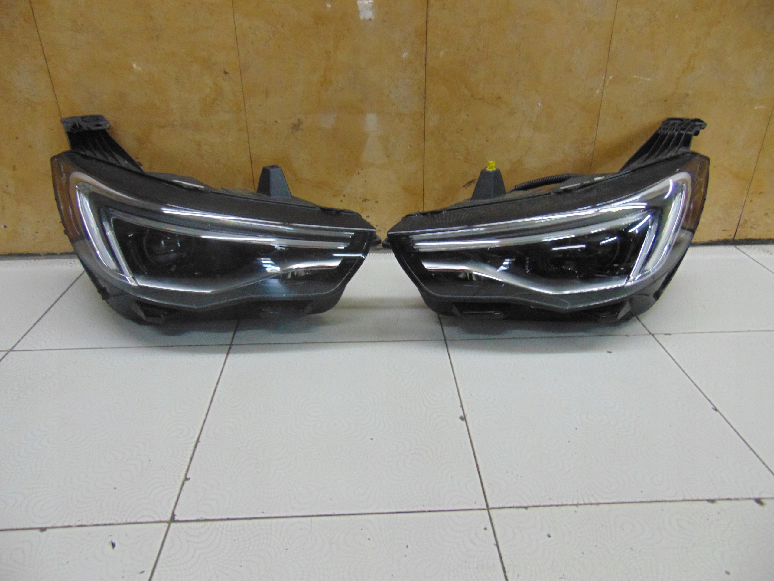 LICHT LEUCHTE VORNE OPEL GRANDLAND X FULL LED