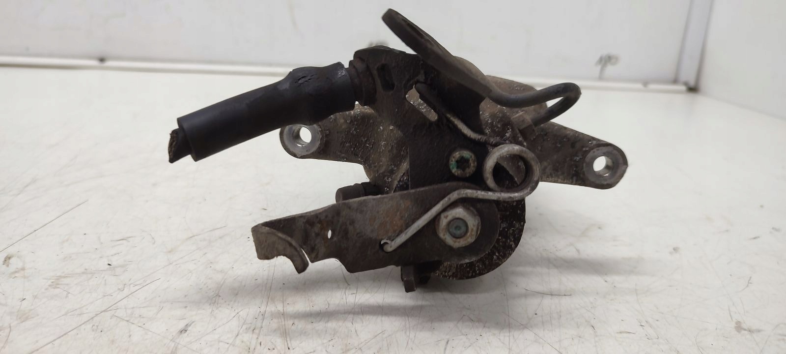 caliper rear part rear left Audi A3 8P 2,0 TFSI