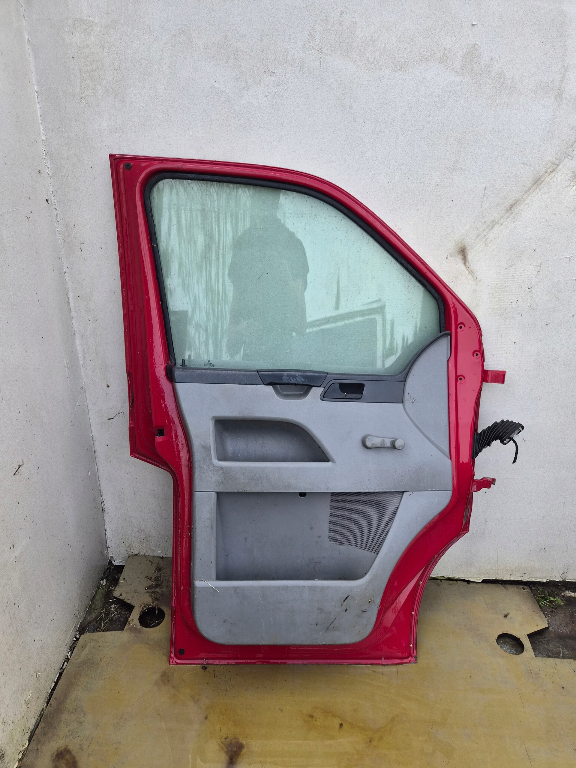 door front left VW T5 T5 LIFT front kierowca/ driver´s red