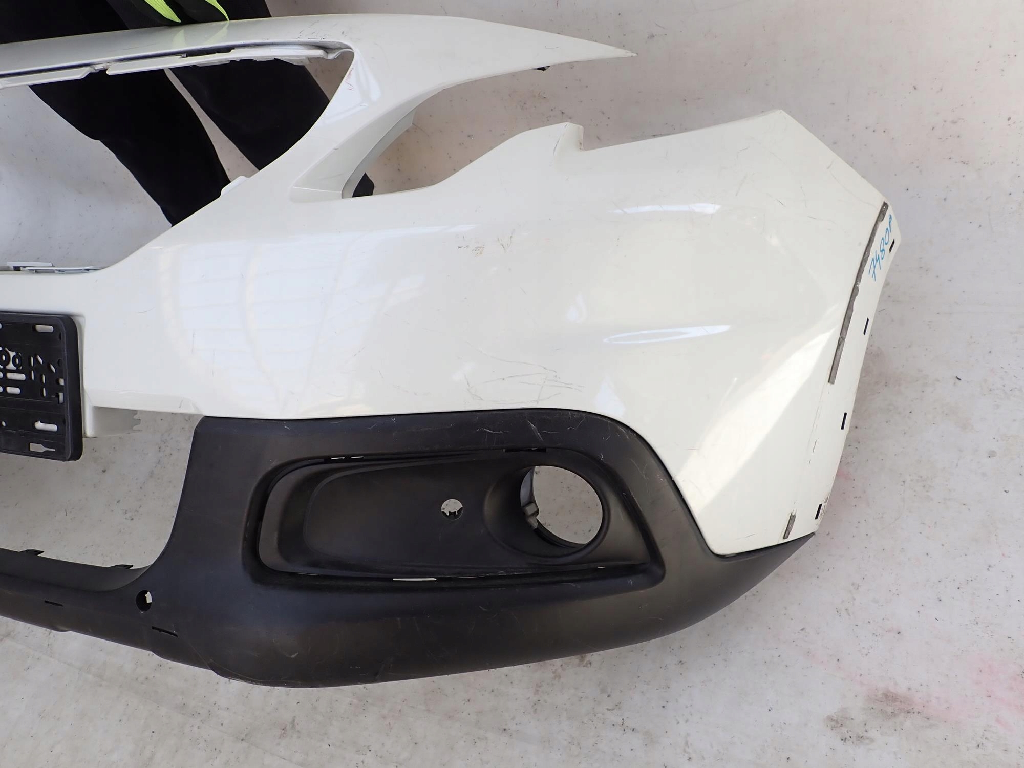 PEUGEOT 2008 and 1 LIFT 16-19 bumper front front PDC
