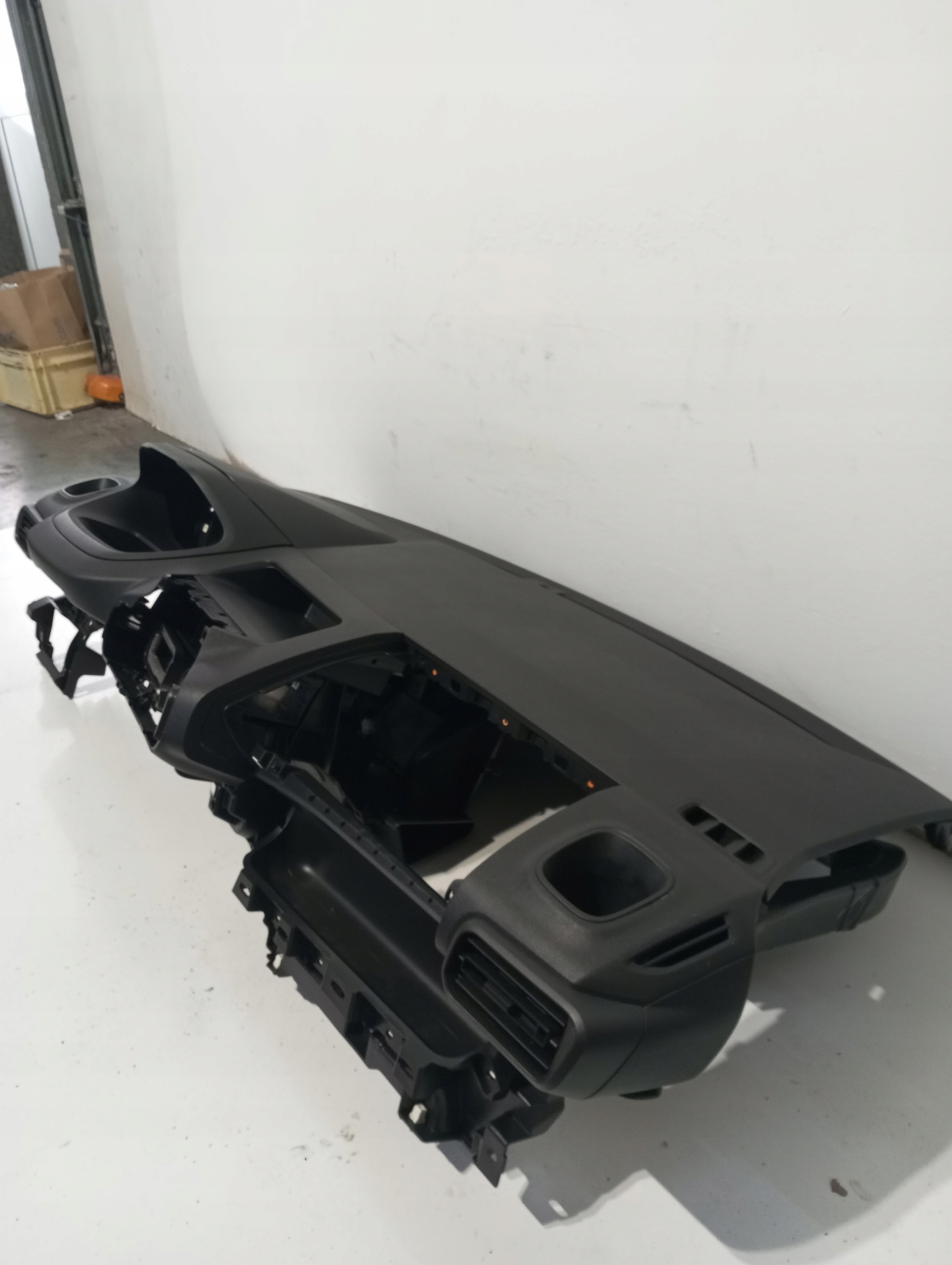 console dashboard PEUGEOT PARTNER unprotected