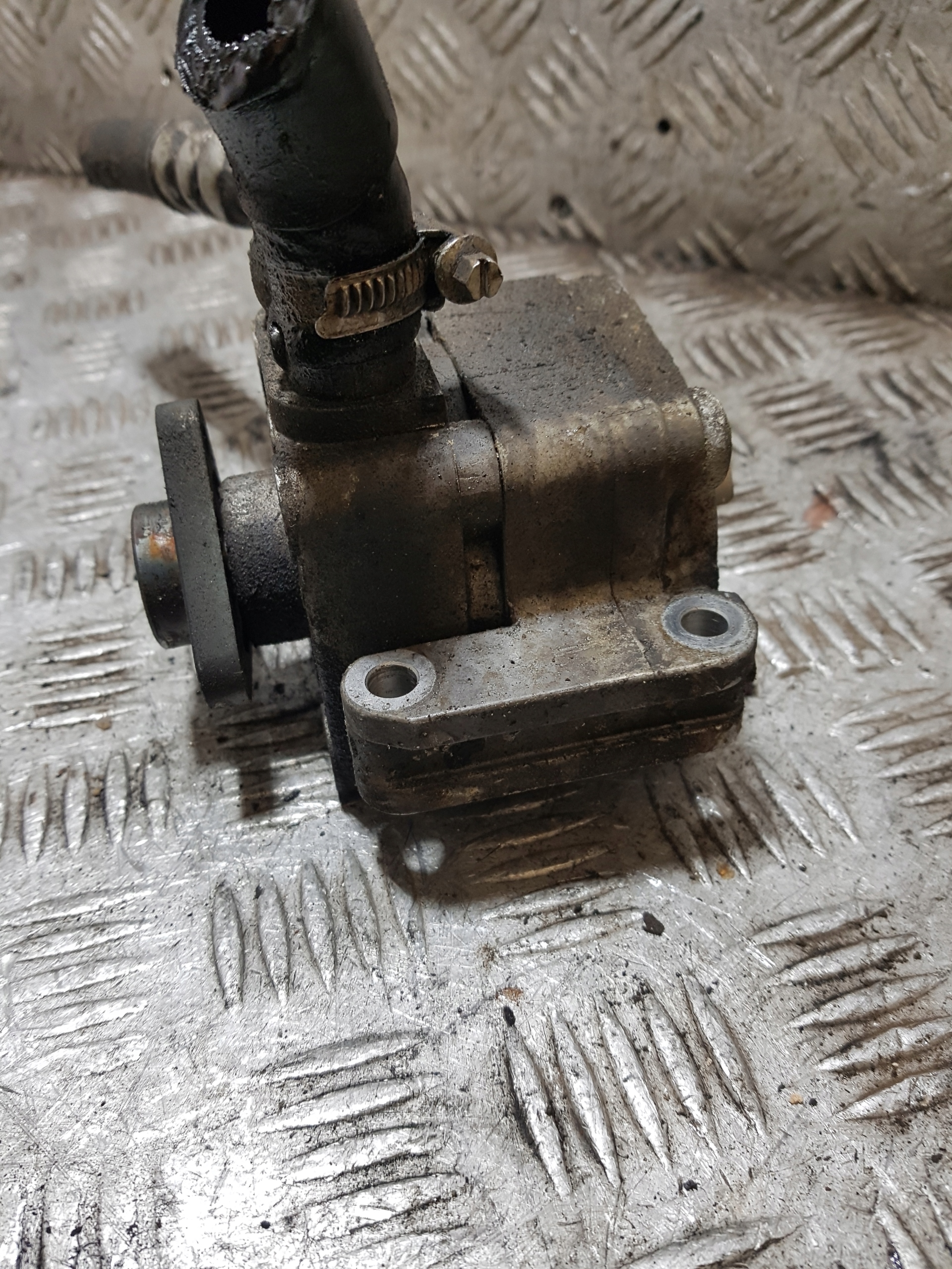 servo čerpadlo BMW E46