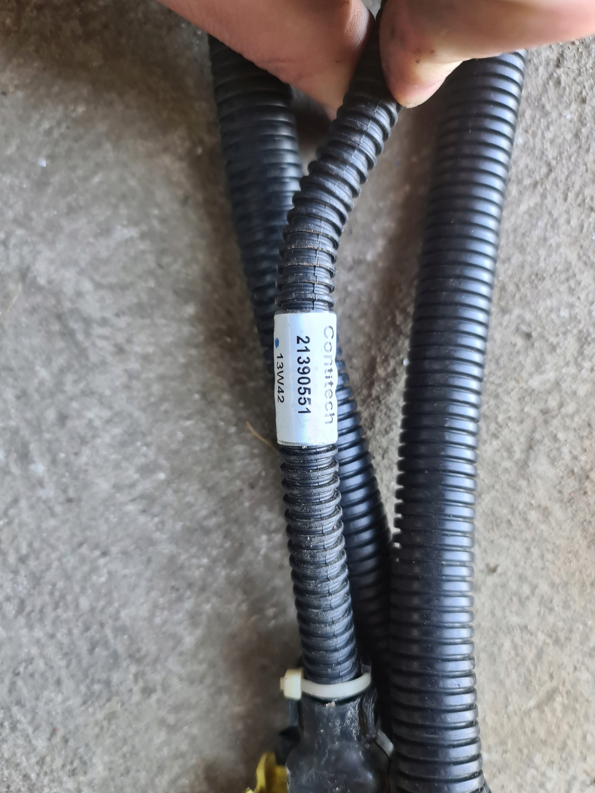 21330551 - КАБЕЛЬ ADBLUE RENAULT RANGE GAMA T C K VOLVO FH 4