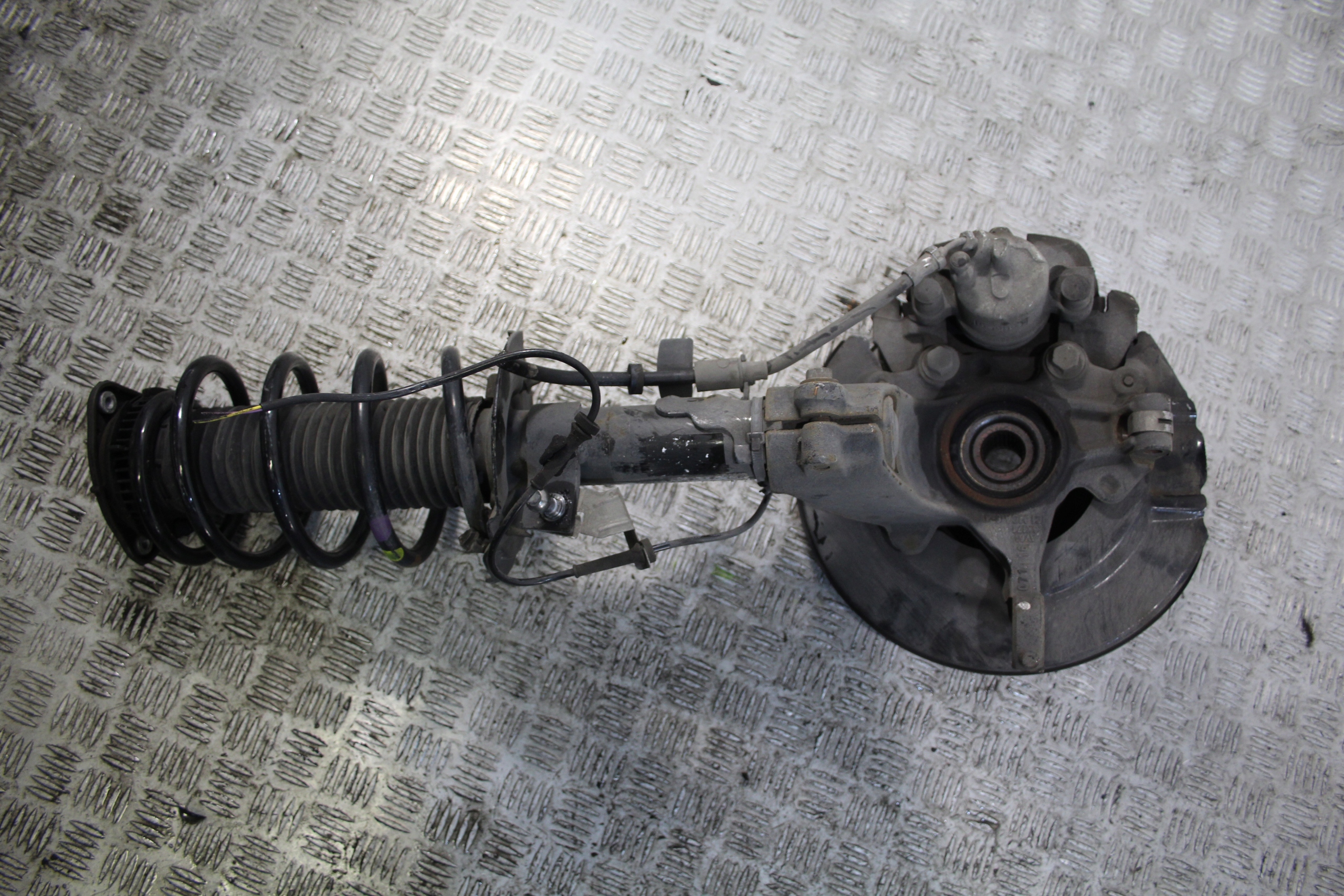 swing McPherson left front FORD FOCUS MK3 LIFT