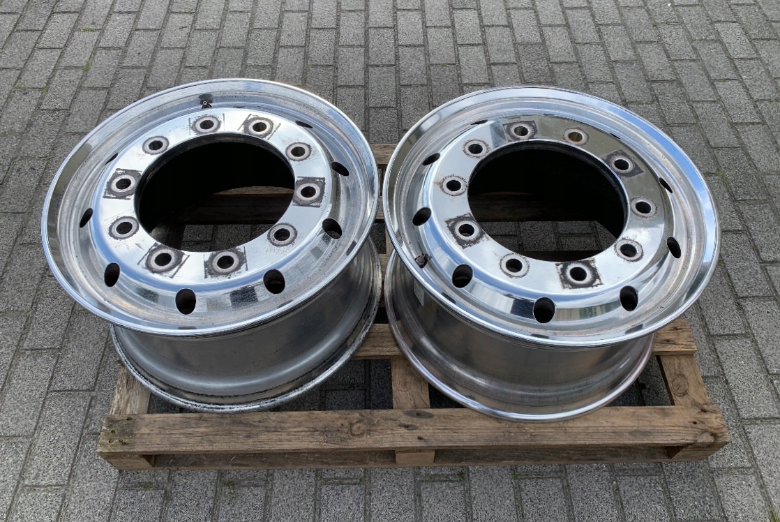 FELGA ALUMINIOWA NACZEPA 22.5X11.75 Producent części Inny