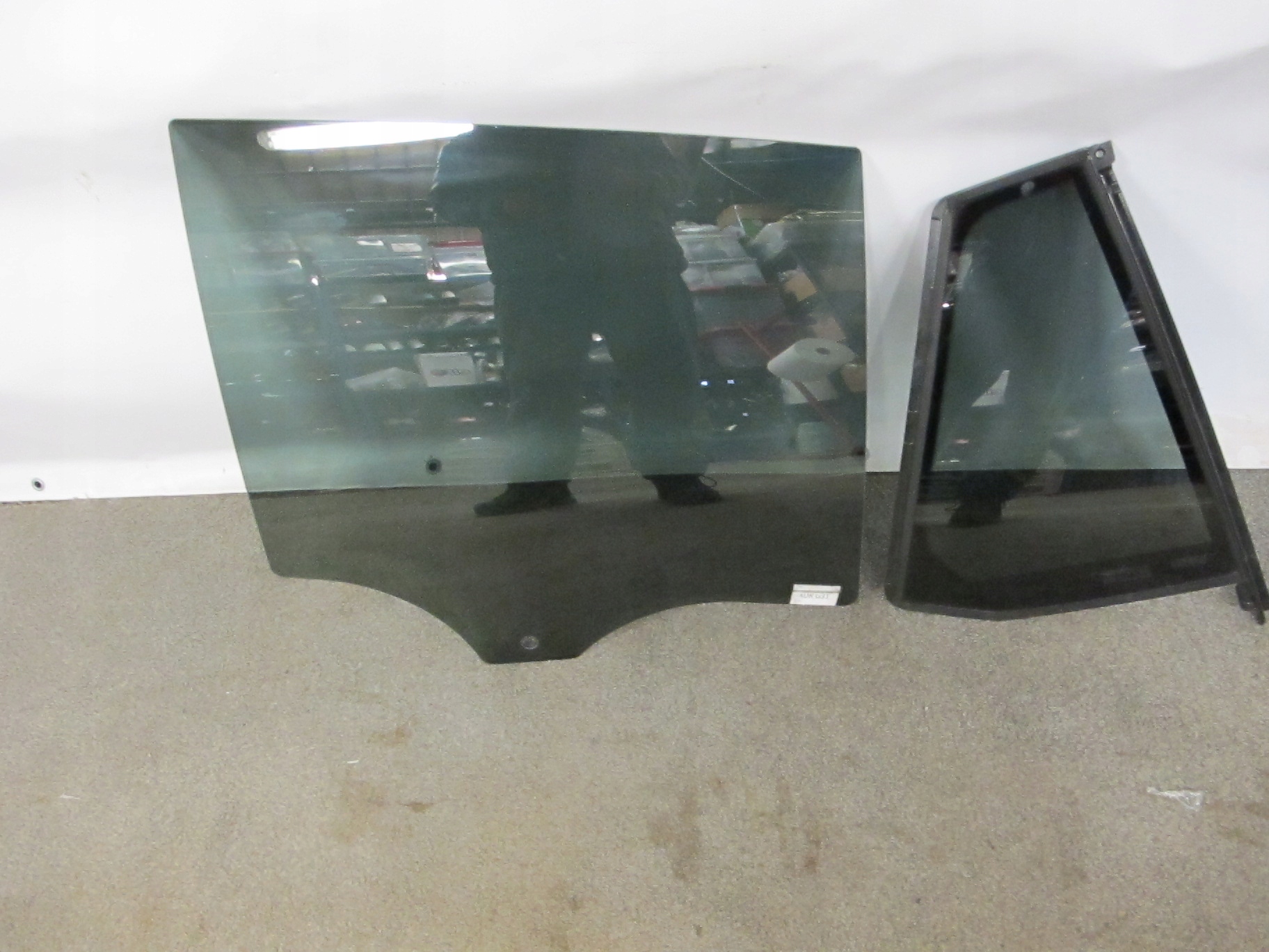 Скло дверей П ЗД BMW G31 оригінал