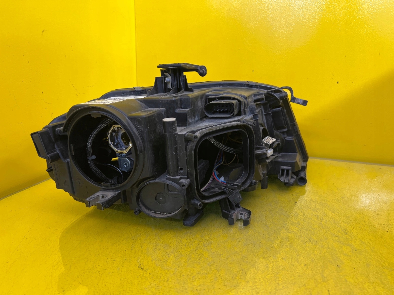 LIGHT LEFT AUDI A4 B8 8K0 08-12 BI-XENON