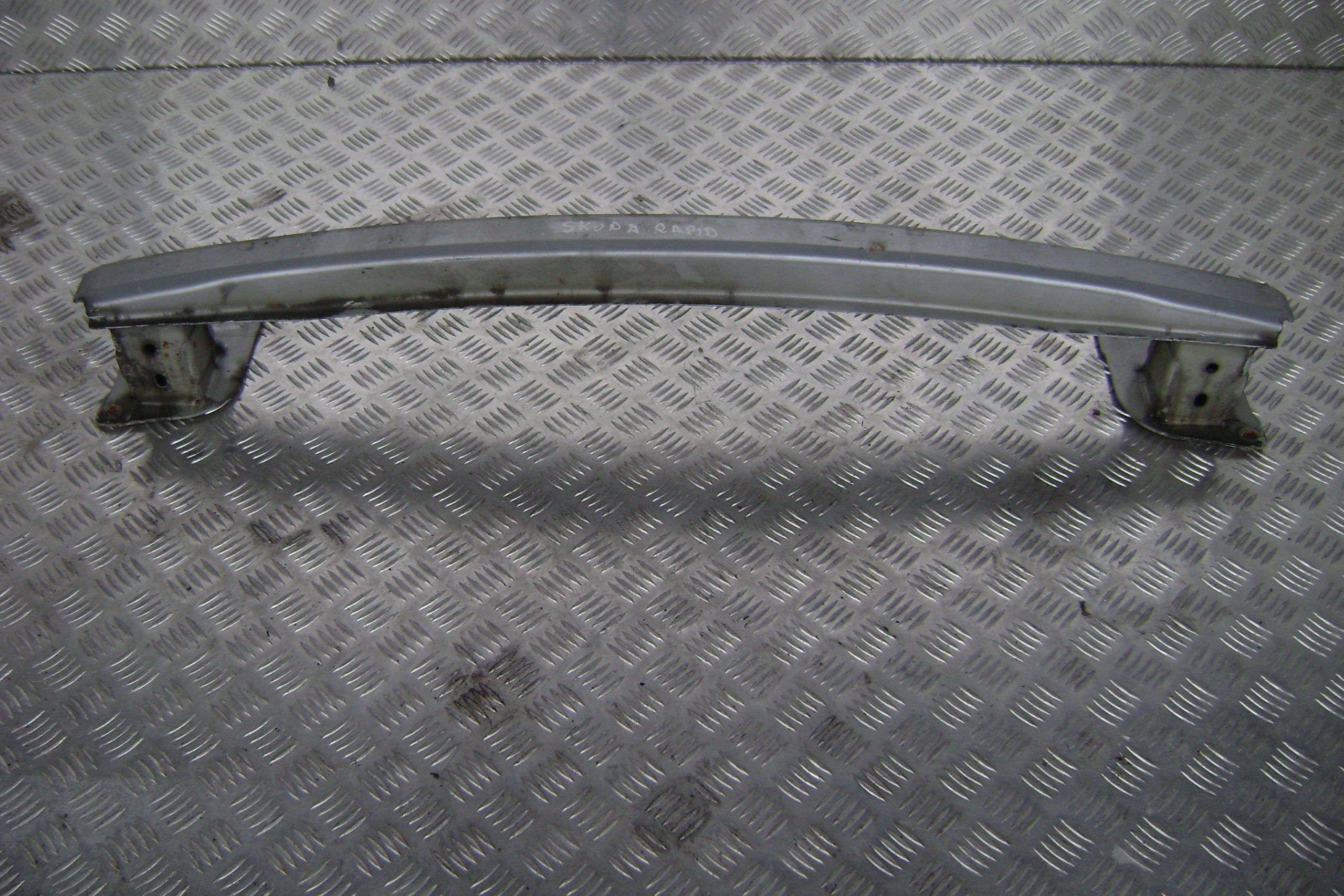 5JH807305 - SKODA RAPID-БАЛКА ПІД ЗАДНІЙ БАМПЕР