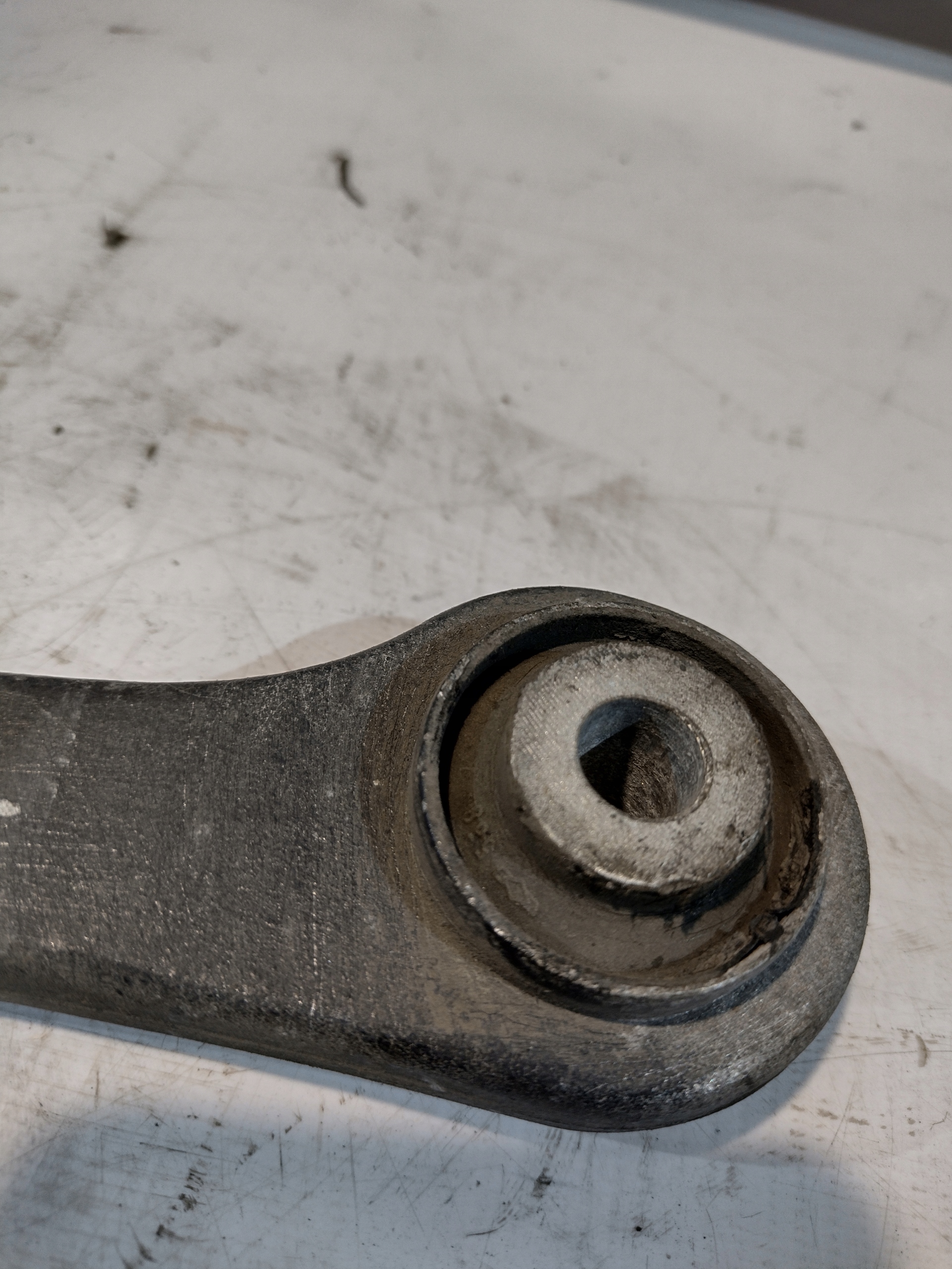 Querlenker links heck Mercedes W220 3,2CDI A2203521105