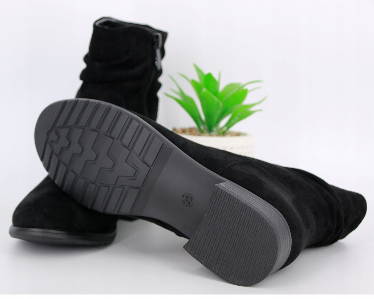 CZARNE ZAMSZOWE BOTKI NA OBCASIE WIOSENNE WYGODNE BUTY DAMSKIE 39 Wzór dominujący bez wzoru