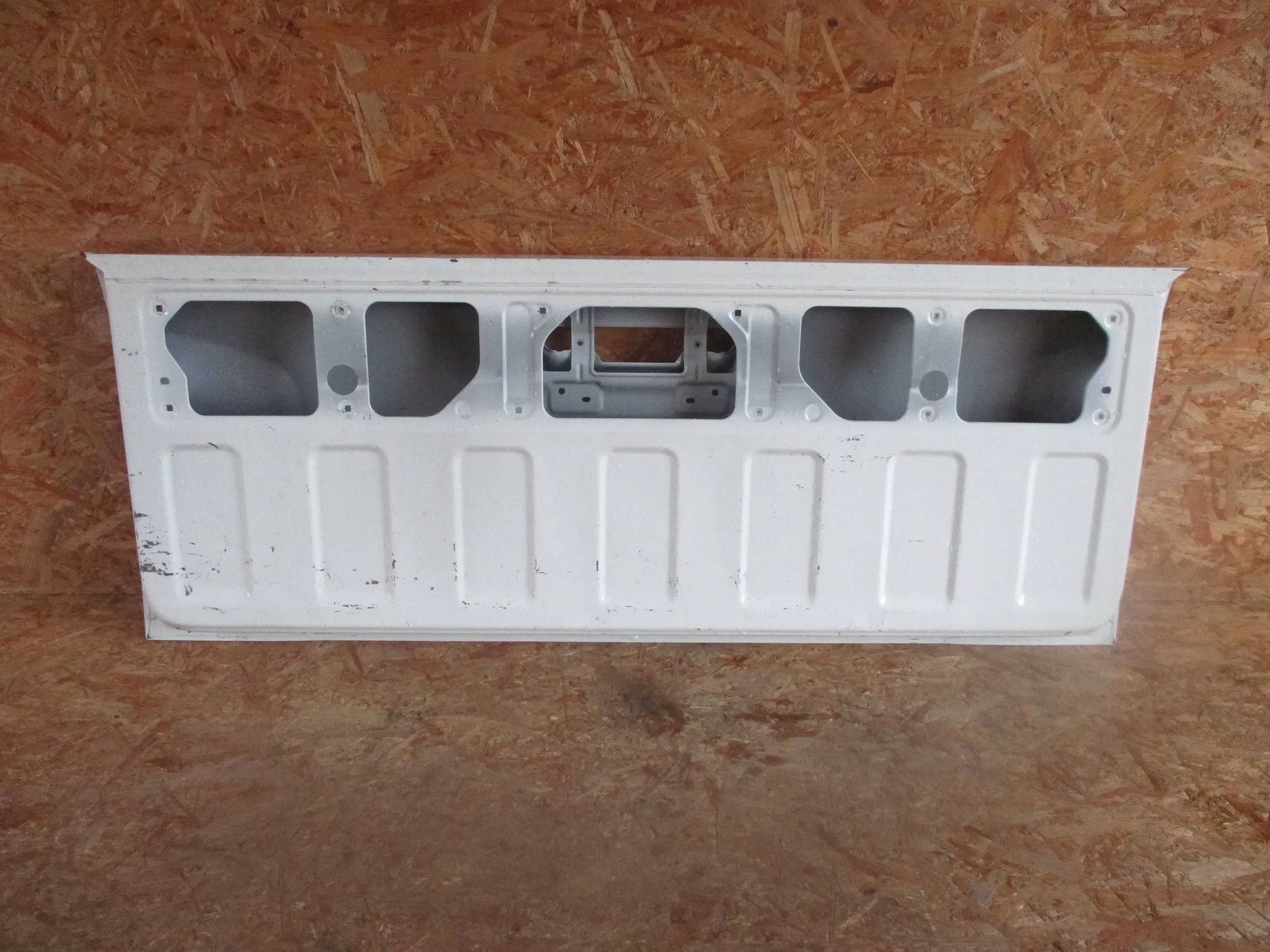 boot door rear ISUZU D-MAX 21
