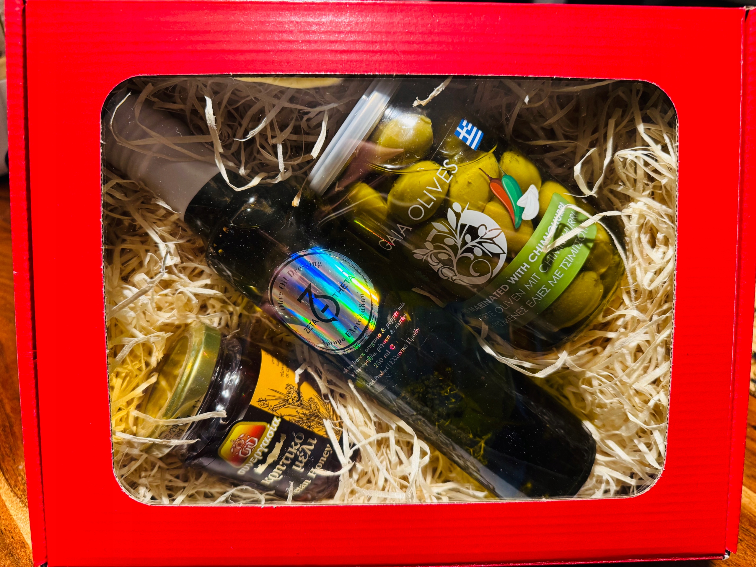 Dárková Sada Řecký box s olivovým olejem, medem a olivami