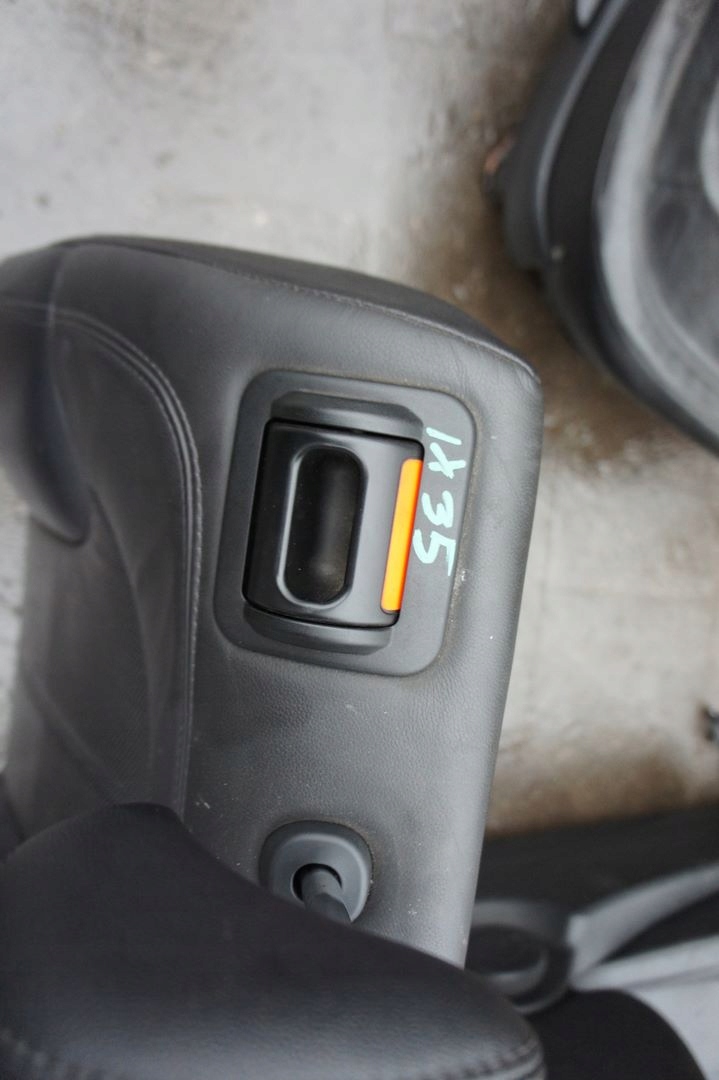 HYUNDAI IX35 ОТКРЫТИЕ СПИНКИ ДИВАНА ЗАДНИЙ ПРАВЫЙ