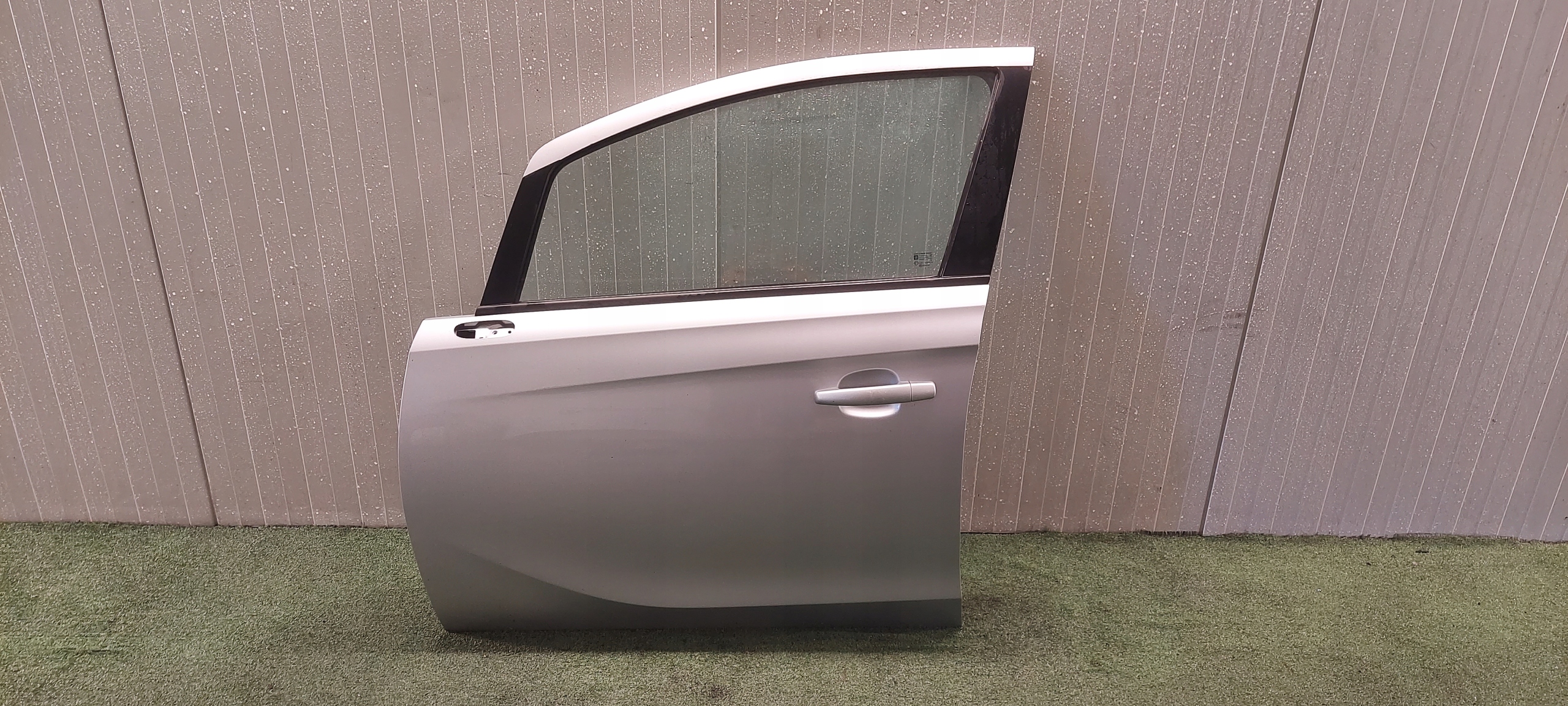 dveře levý předek OPEL CORSA E LAK: Z176