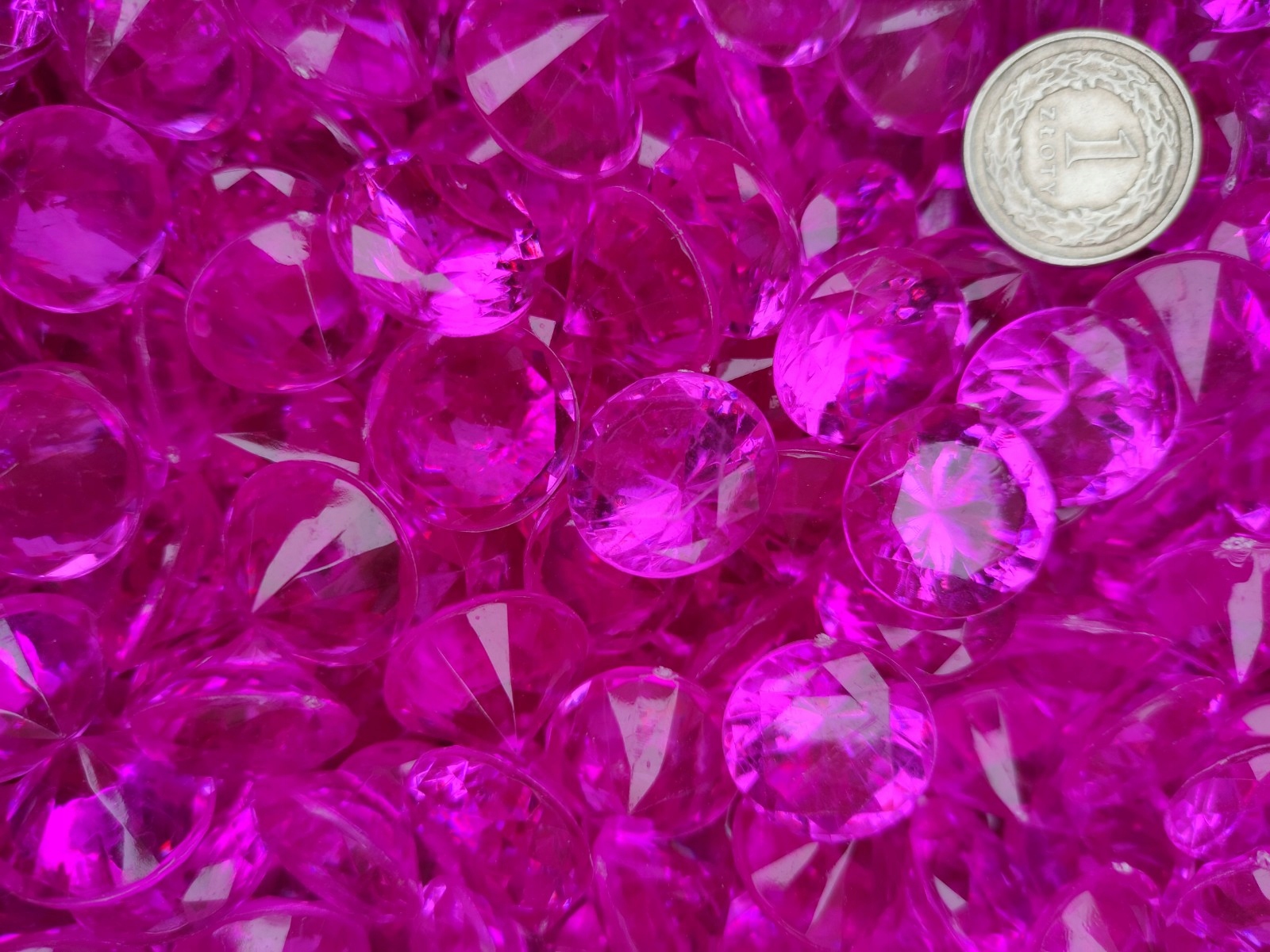 DIAMENTY STOŻEK KAMIEŃ KRYSZTAŁKI AKRYLOWE OSŁONKI KLOSZE KLAWISZ LED 0,5KG Rodzaj gwintu inny