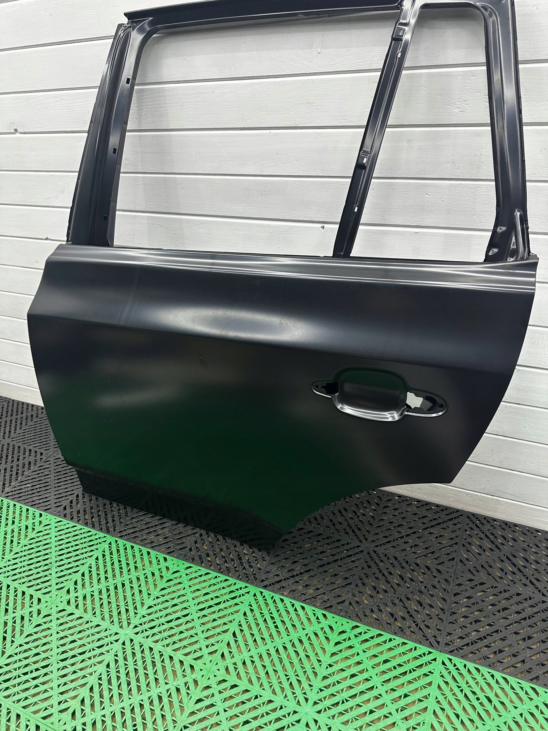 door rear. rear part side left BMW X3 E83 3449337