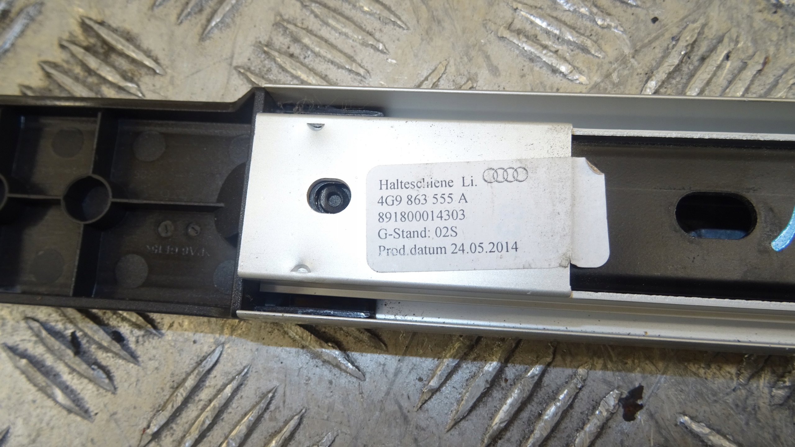 rail boot left 4G9863555A AUDI A6 C7 KOMBI