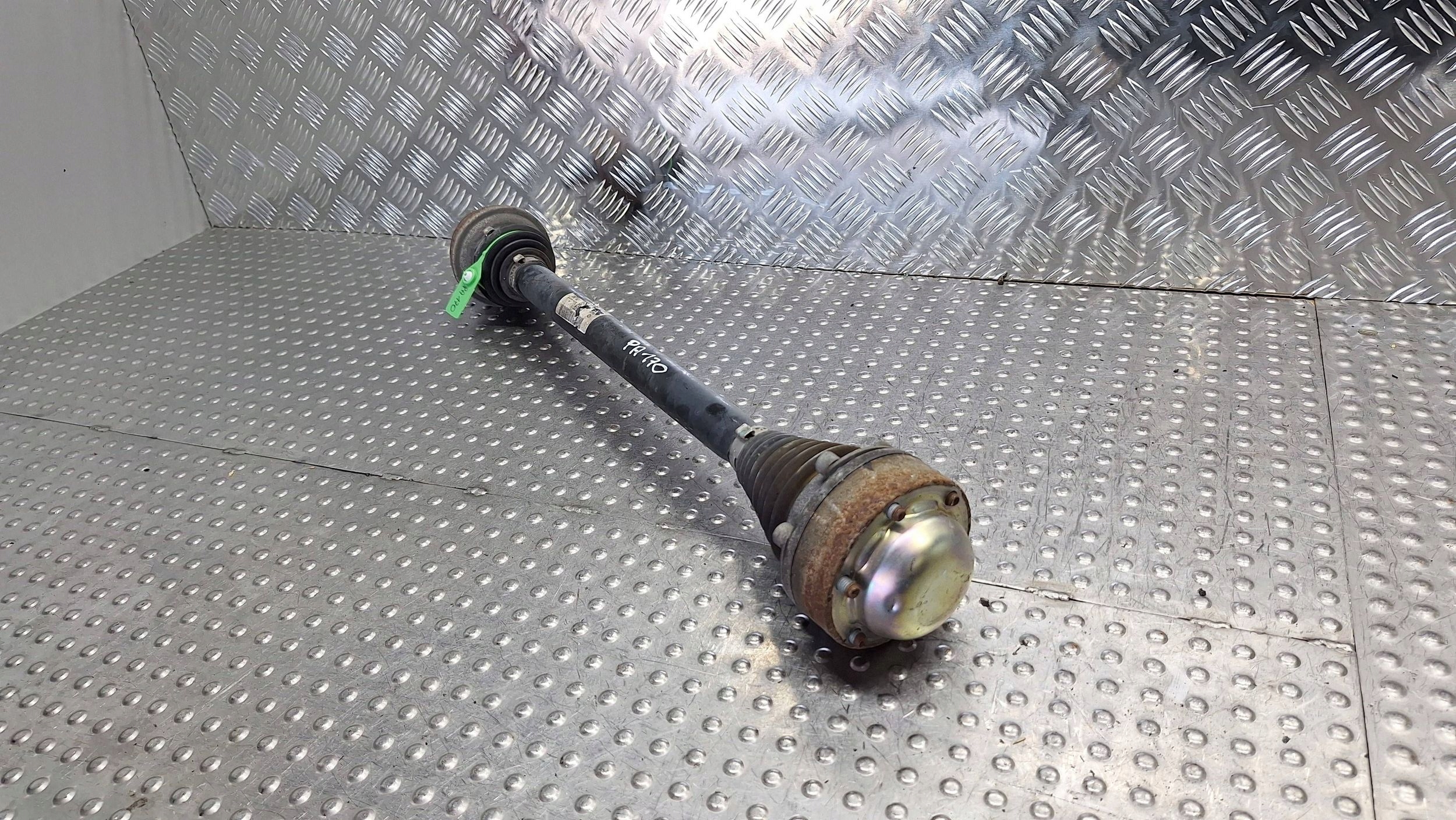 semi-axis left rear part 8W0501203D AUDI A4 B9 A5 8W QUATTRO
