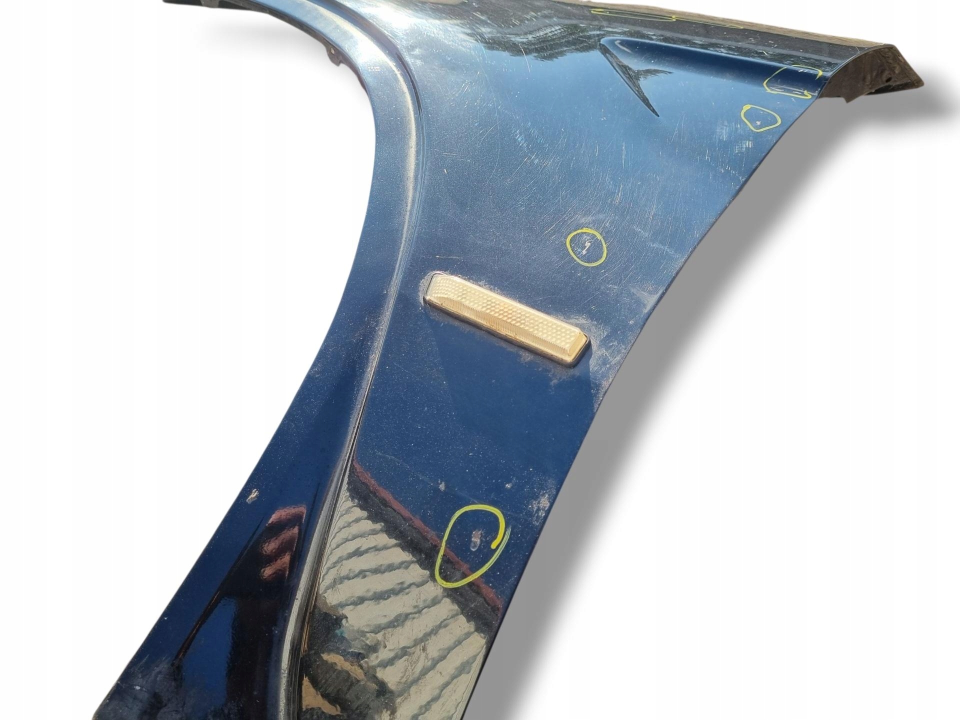 blatník předek levá strana BMW X5 E53 2002 41357000385