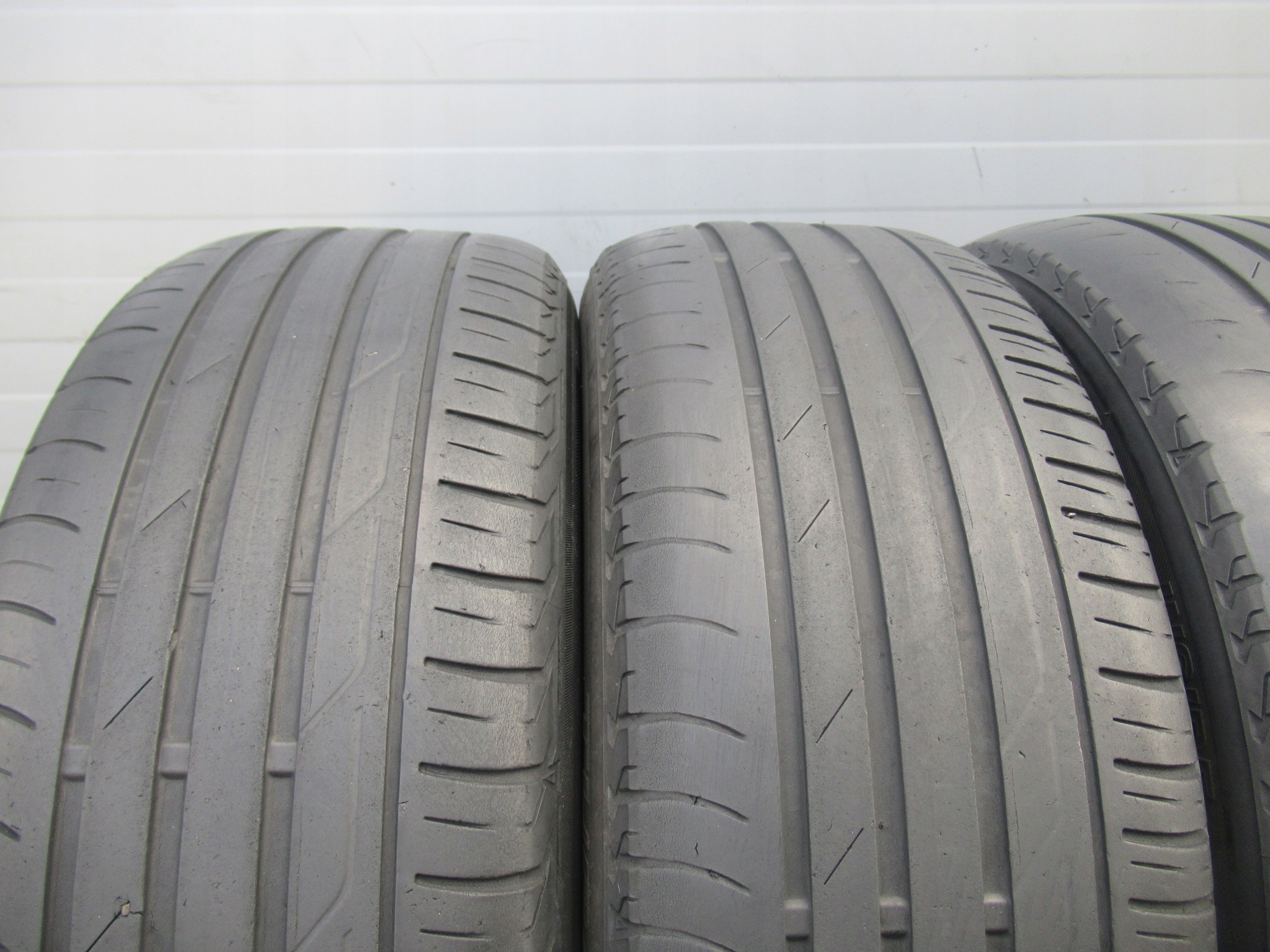 ALU+LATO VW PASSAT,GOLF 5,6,7,TOURAN,EOS,CADDY,T4 Otwór centralny (mm) 57,1