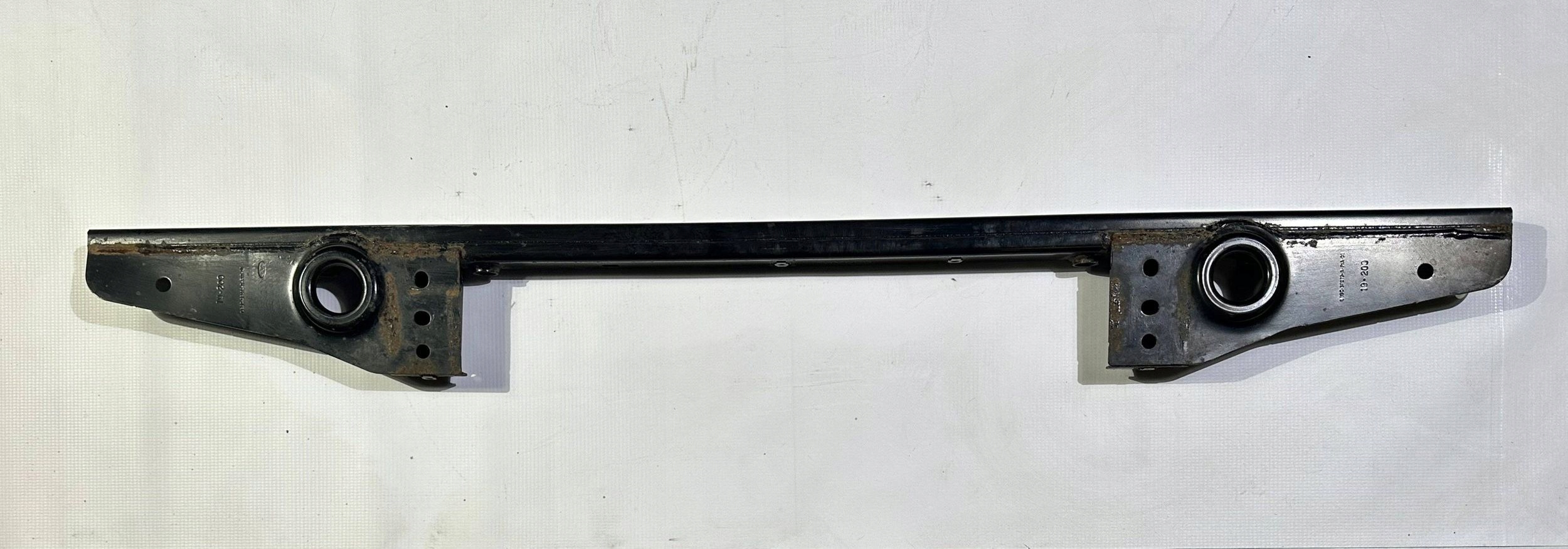 holder sider bracket radiator front front Ford Explorer 2020+