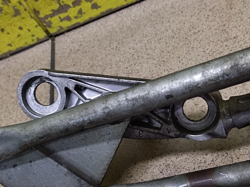 RENAULT MODUS wiper mechanism front 8200141270