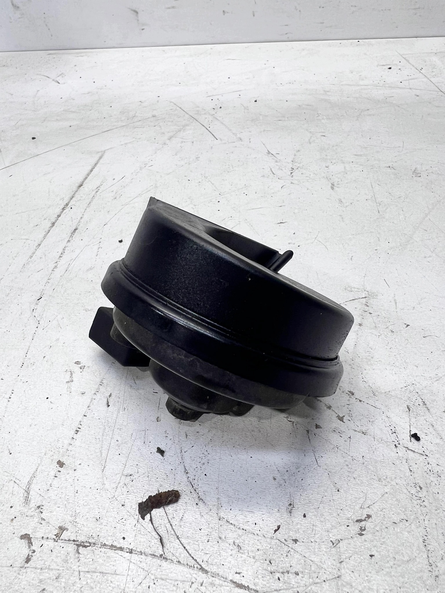 KLAKSON SYGNAL AUDI A4 B6 B7 8E0951221A