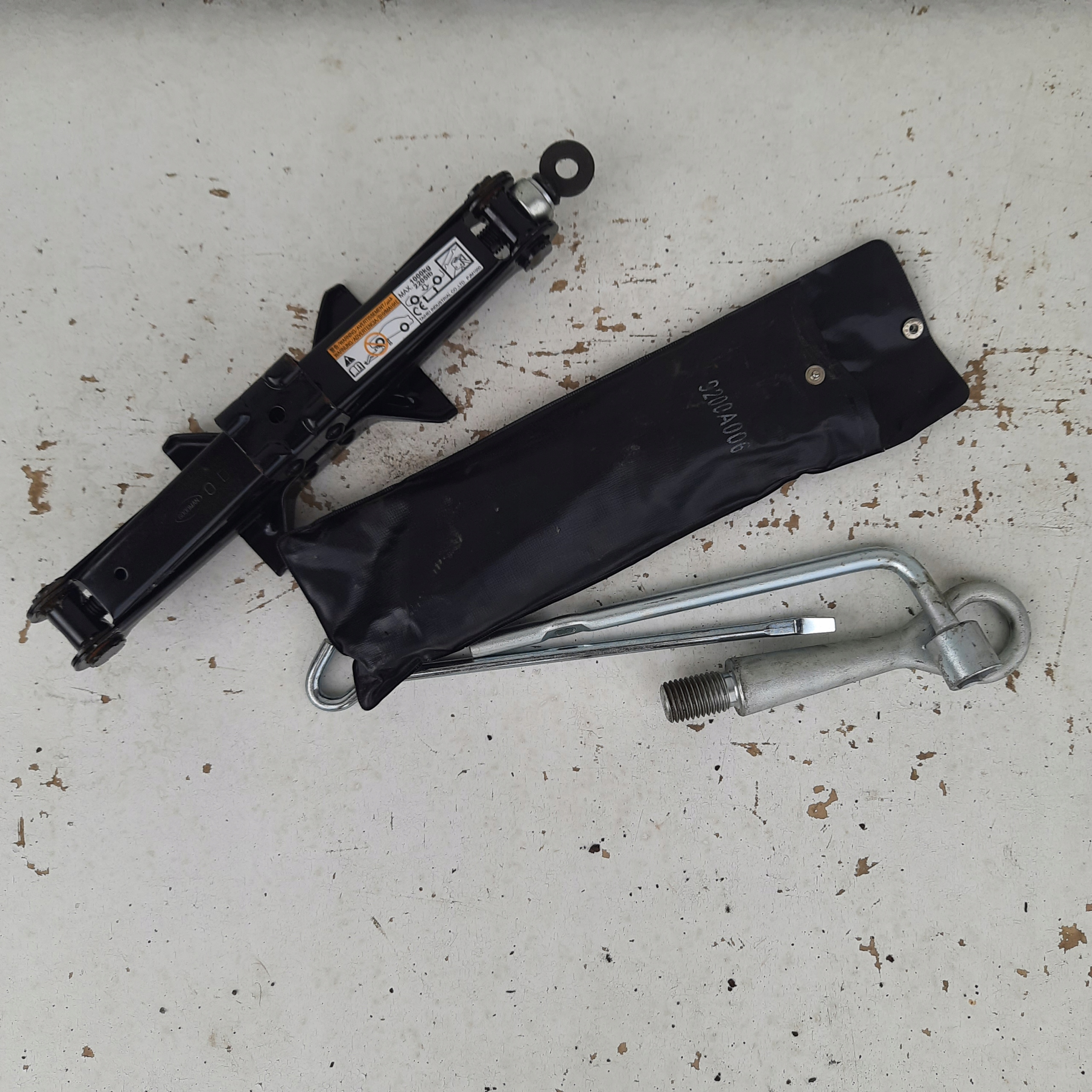 MITSUBISHI ASX КОМПЛЕКТ ГАЙКОВИЙ КЛЮЧ