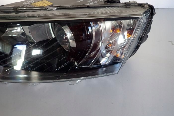 SKODA OCTAVIA III BI-XENON LED 13-17 reflektor left light left 5E1941017B