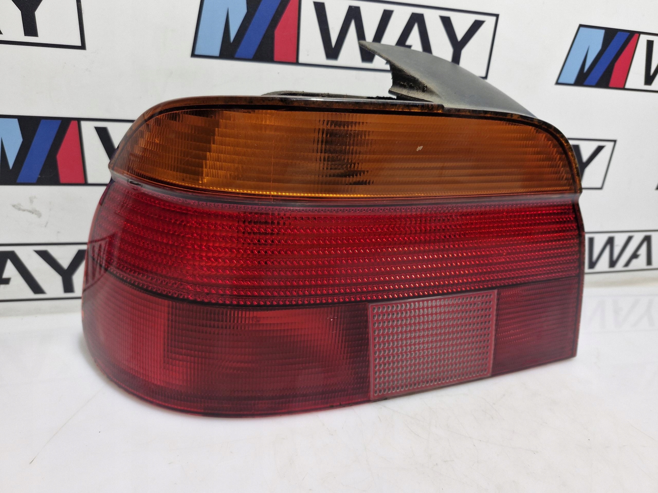 BMW E39 light left rear part rear sedan 8358031