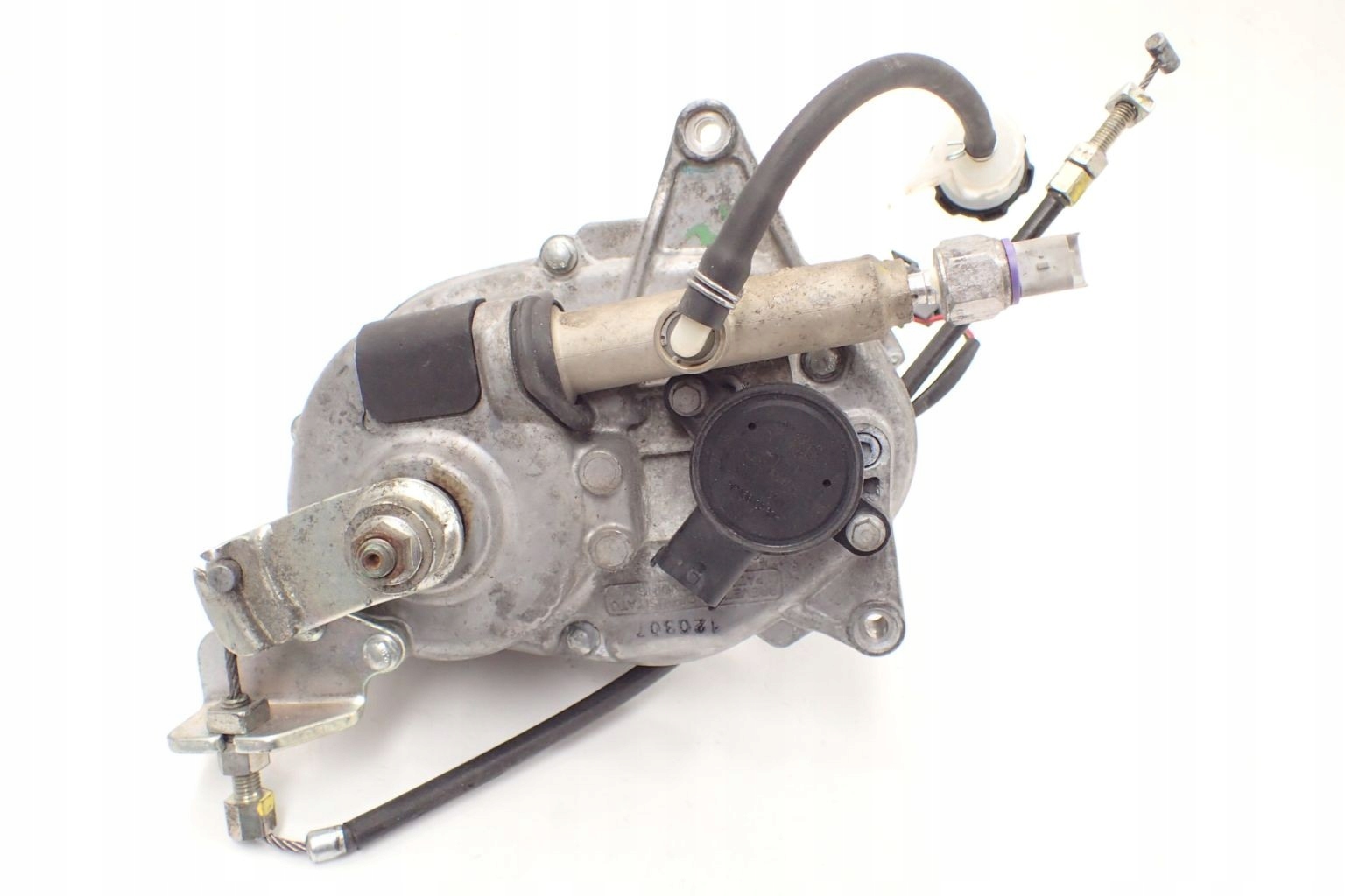 134641-1111 - Piaggio MP3 125 250 400 500 насос подвески руль