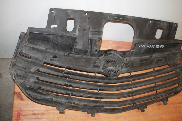opel oe 93868859 решетка радиатора