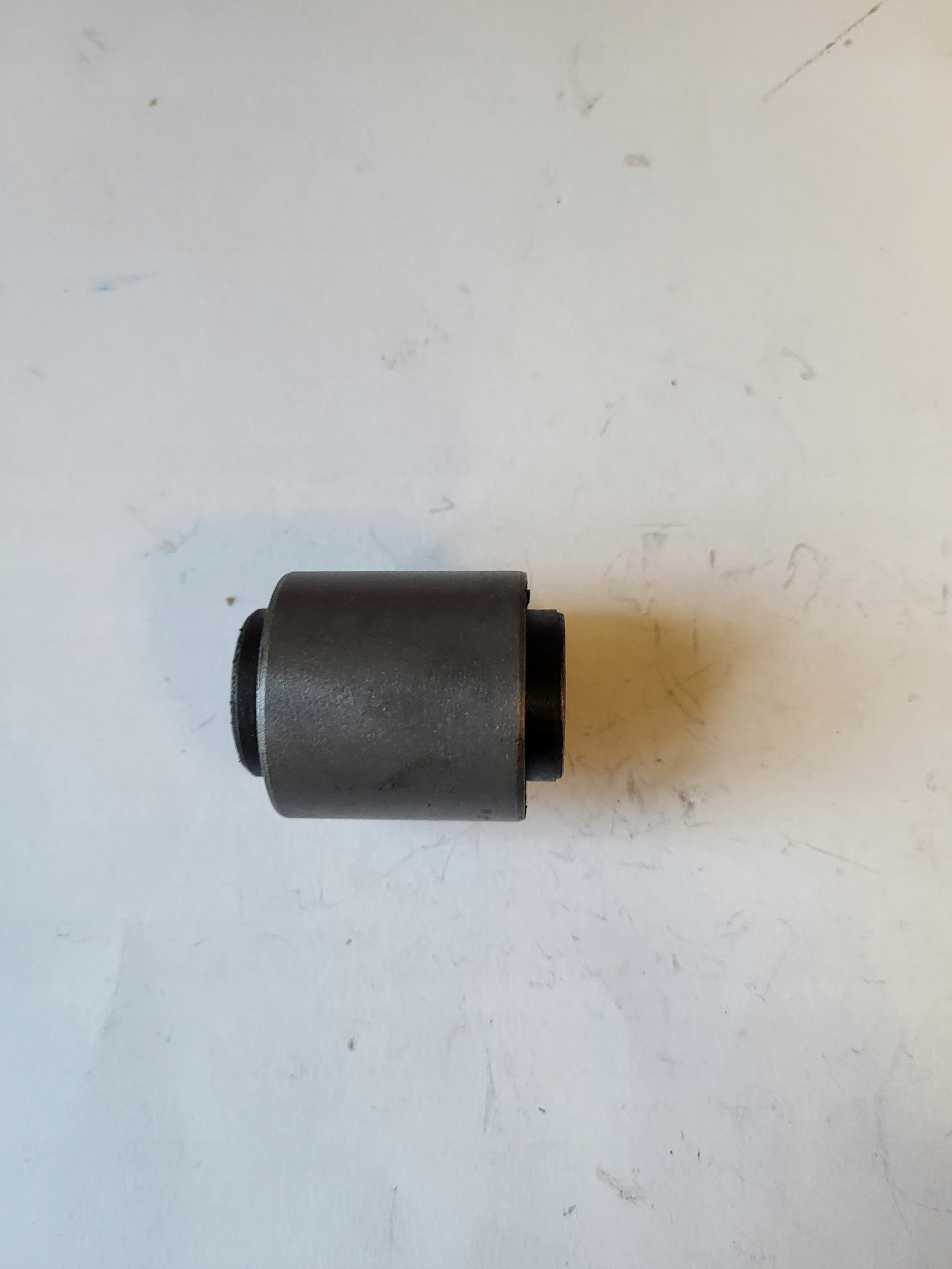 MAXGEAR Tuleja Wahacza MGZ-521006 KIA CEED/SPORTAGE PRZÓD 06- Górna