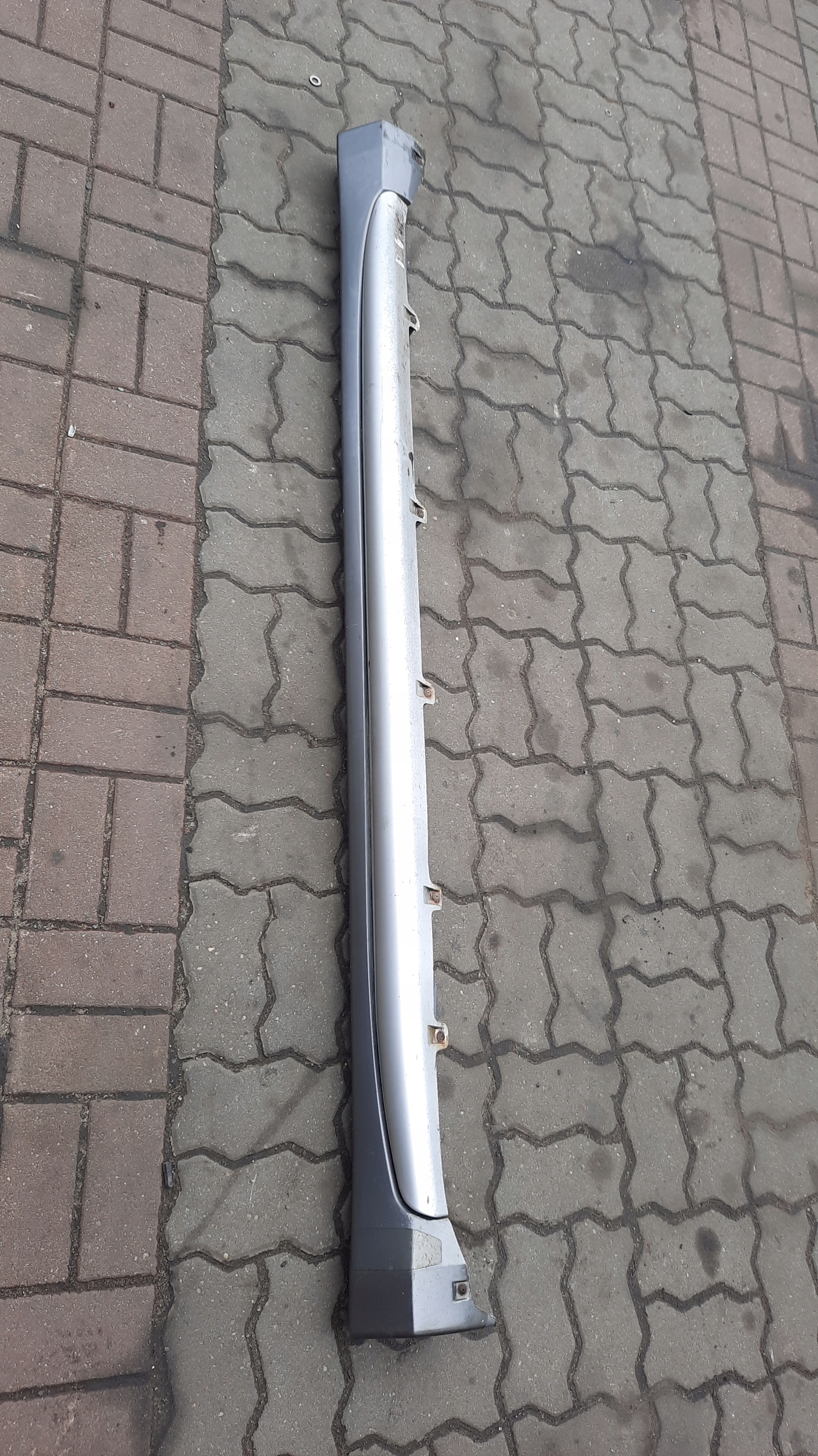 LISTWA PROGOWA PRAWA MITSUBISHI OUTLANDER I 03-06R