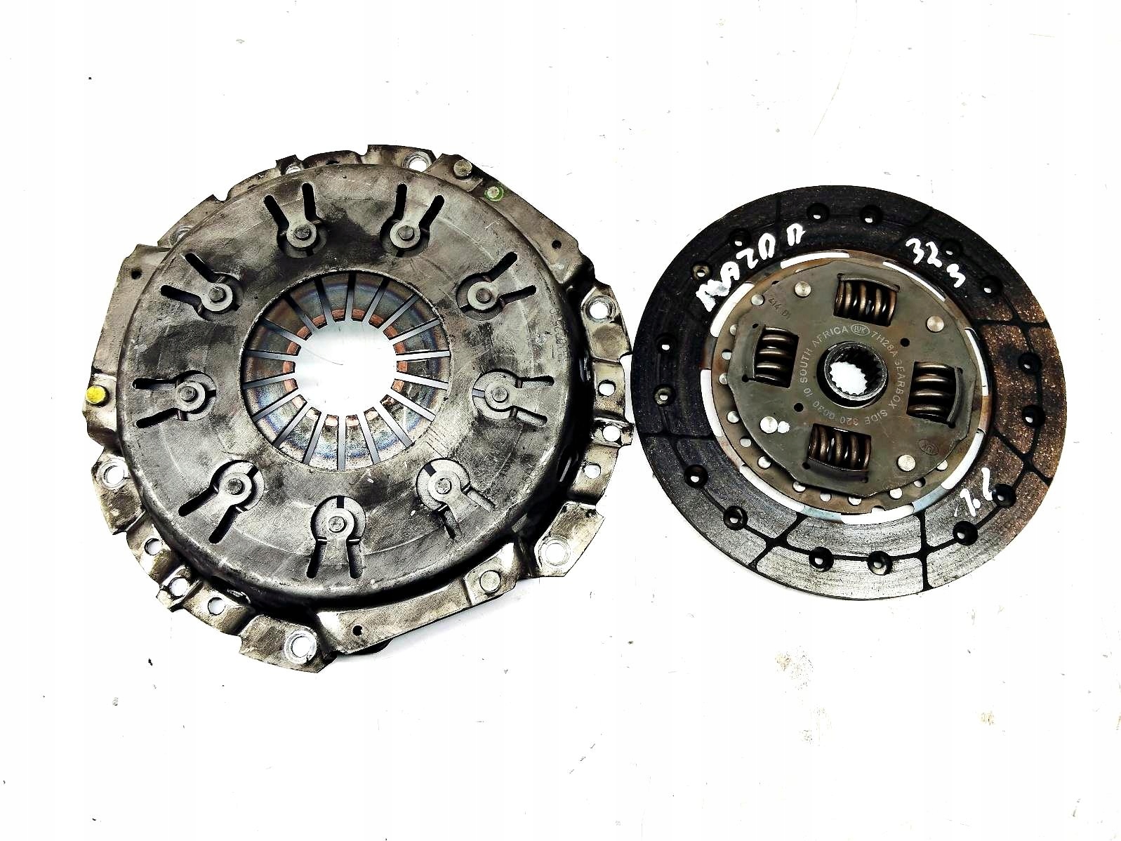 Embrayage Disque de pression MAZDA 323F 1,6 Benz 320003010 120022510