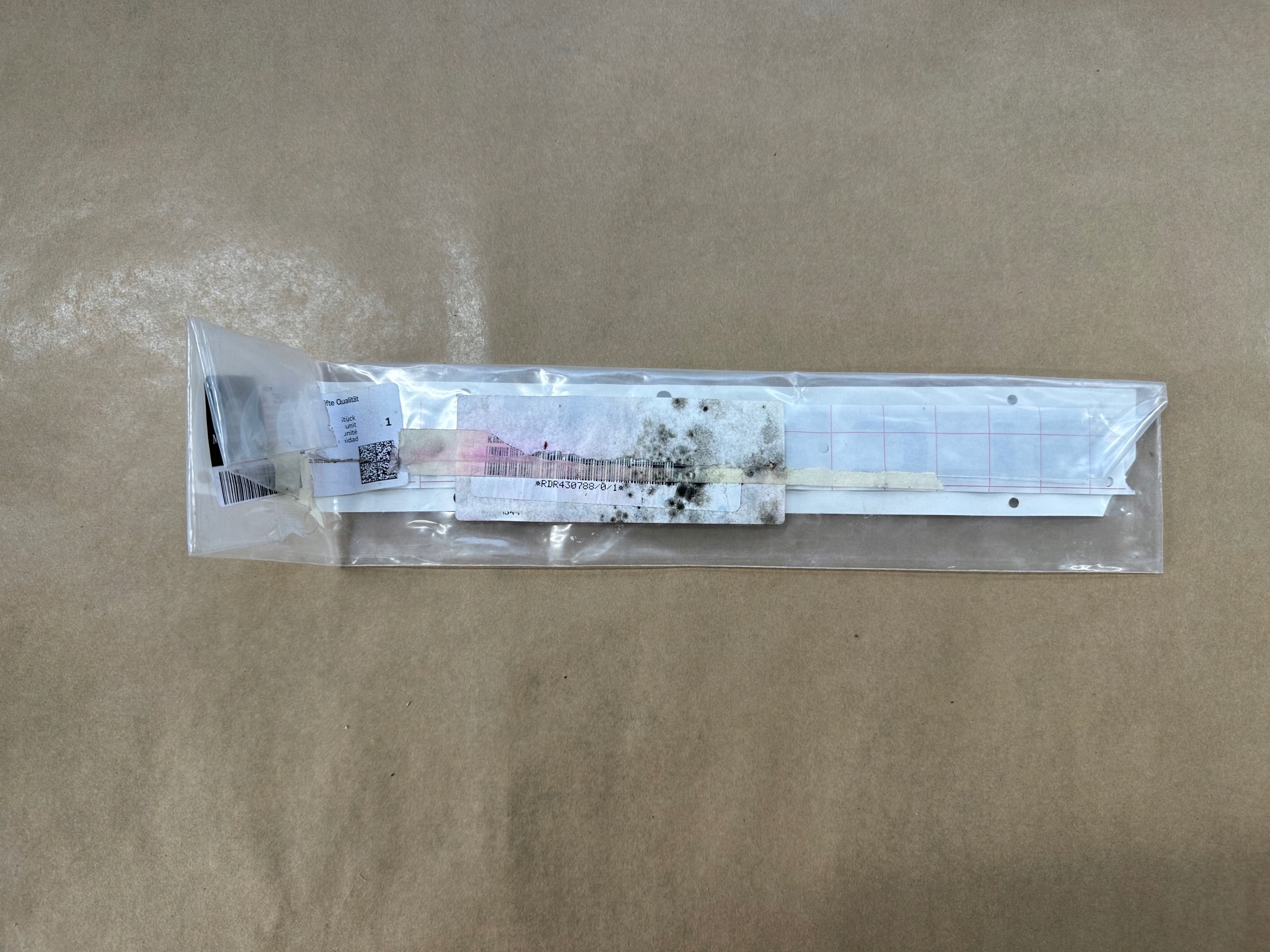 MERCEDES-BEN GLC300DE EMBLEMAT NAPIS Numer katalogowy części GLC300DE