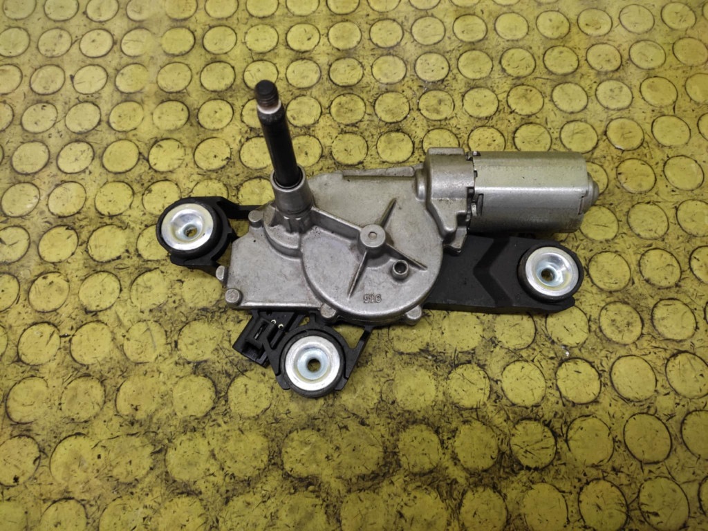 FORD FOCUS MK2 motor ablaktörlők far 0390201823
