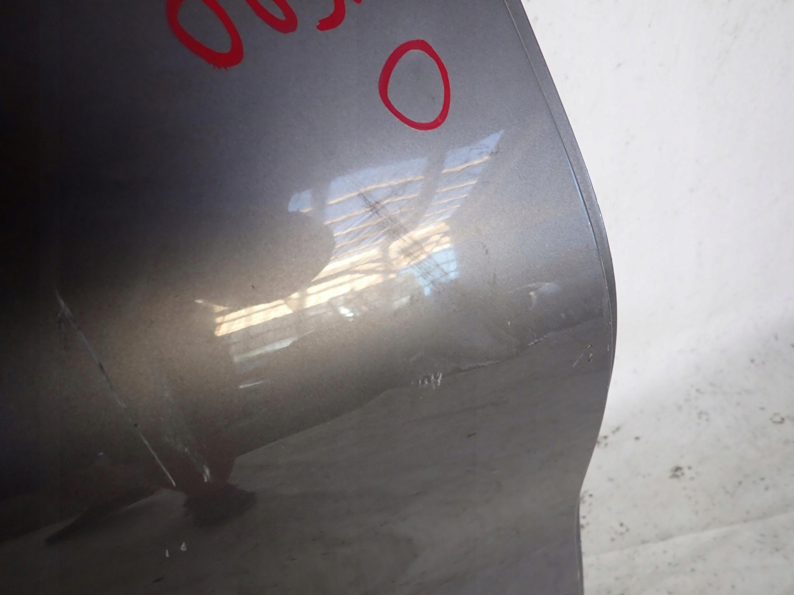 RENAULT CAPTUR and 13- door rear part rear. right