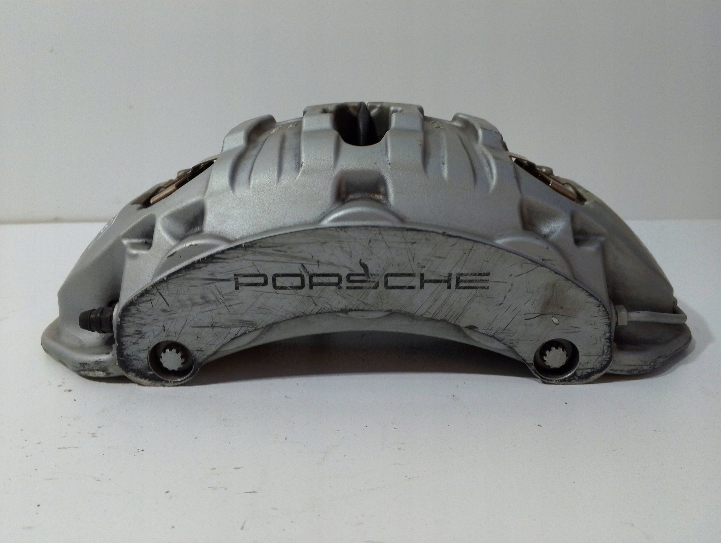 Porsche Macan (95B) caliper brake front left 95B615105Q (B533)