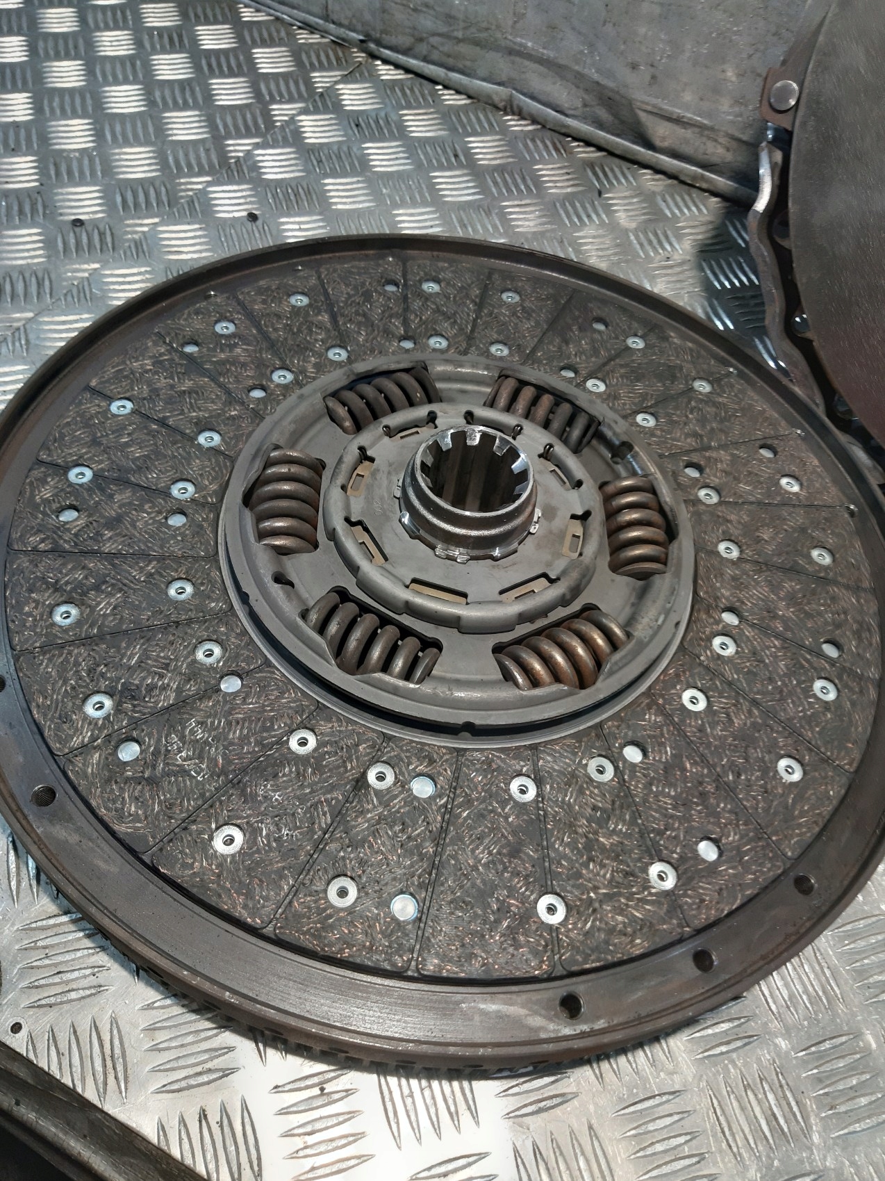 Embrayage Disque de pression SACHS 3482 000 209 IVECO CURSOR 8