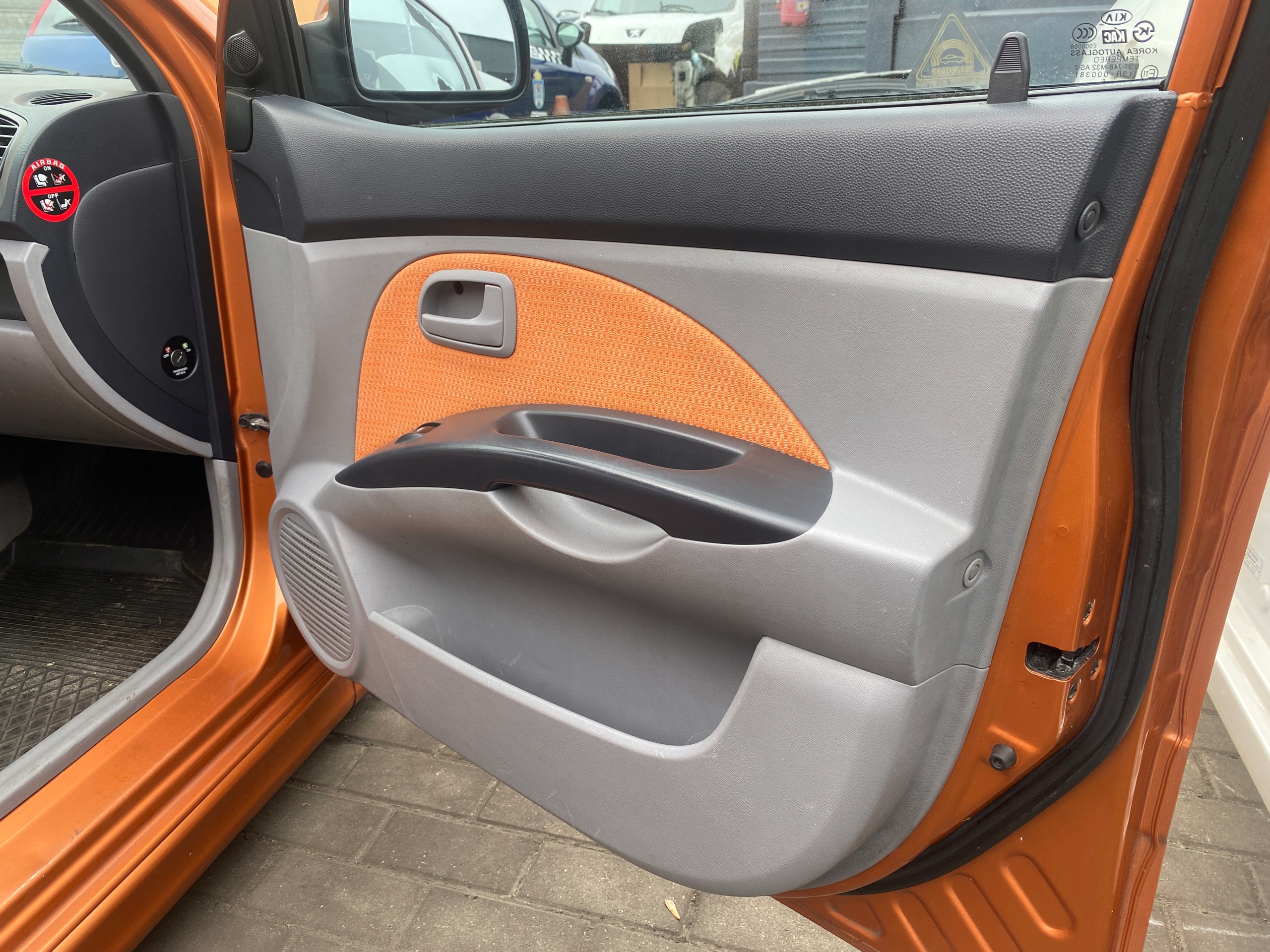 upholstery side right front Kia Picanto 1 and 04-11