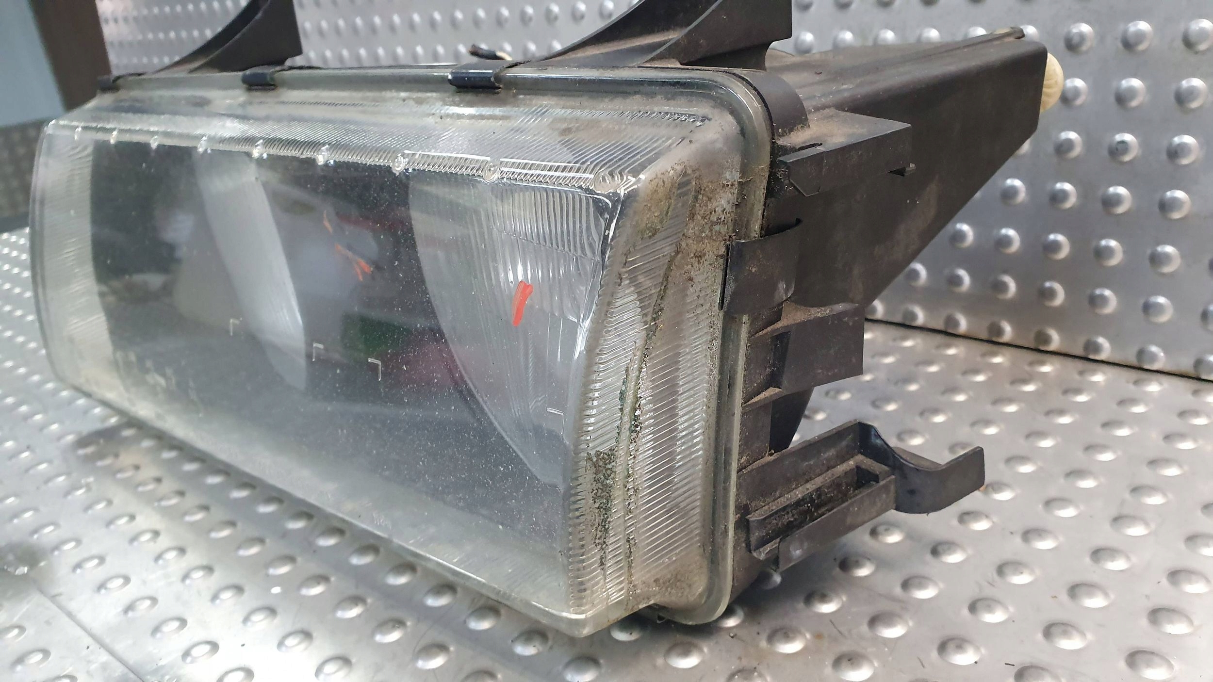 světlo předek levá BMW 3 E36 90
