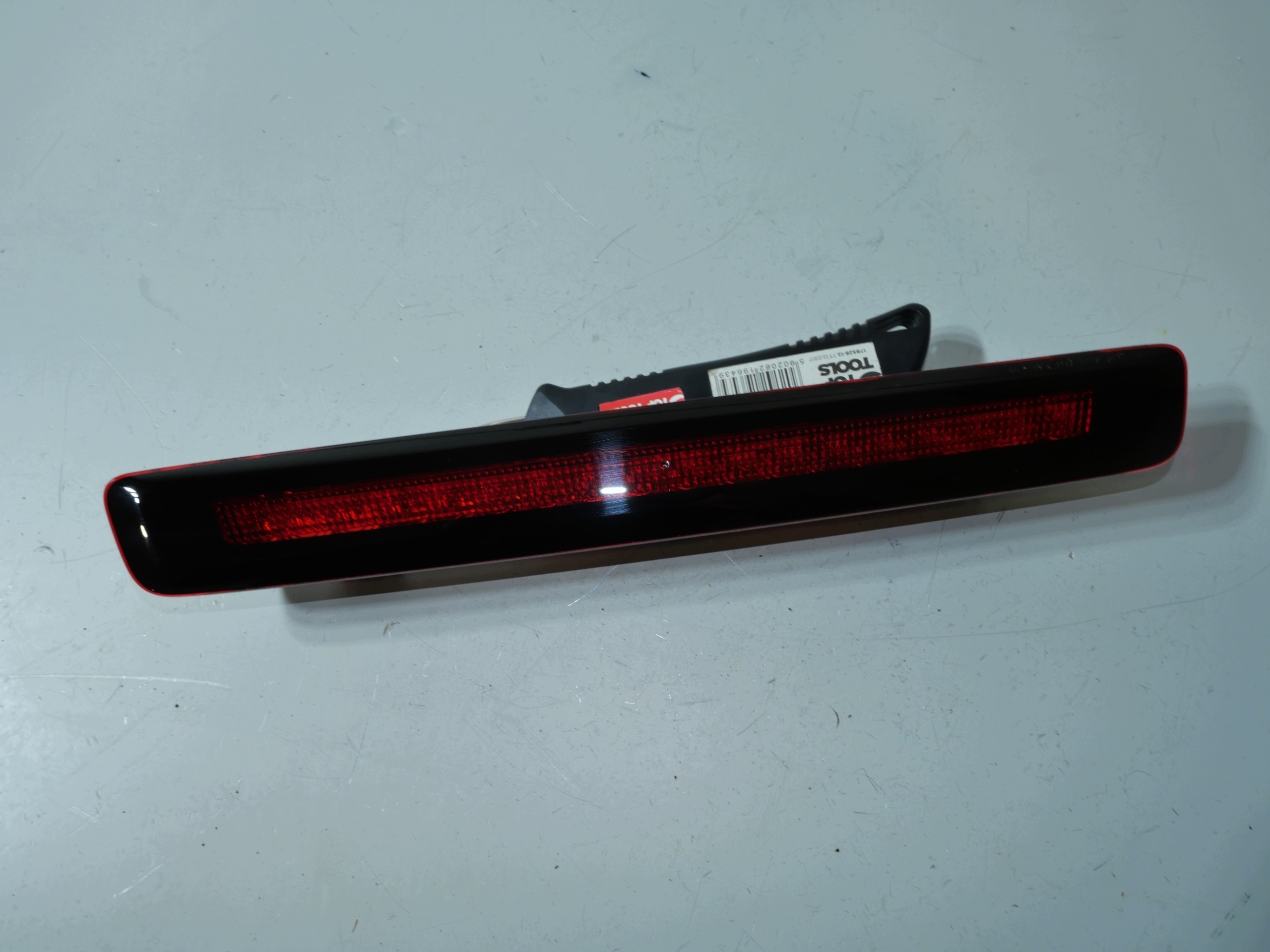 TRZECIE light STOP VW AMAROK 2H6945097J