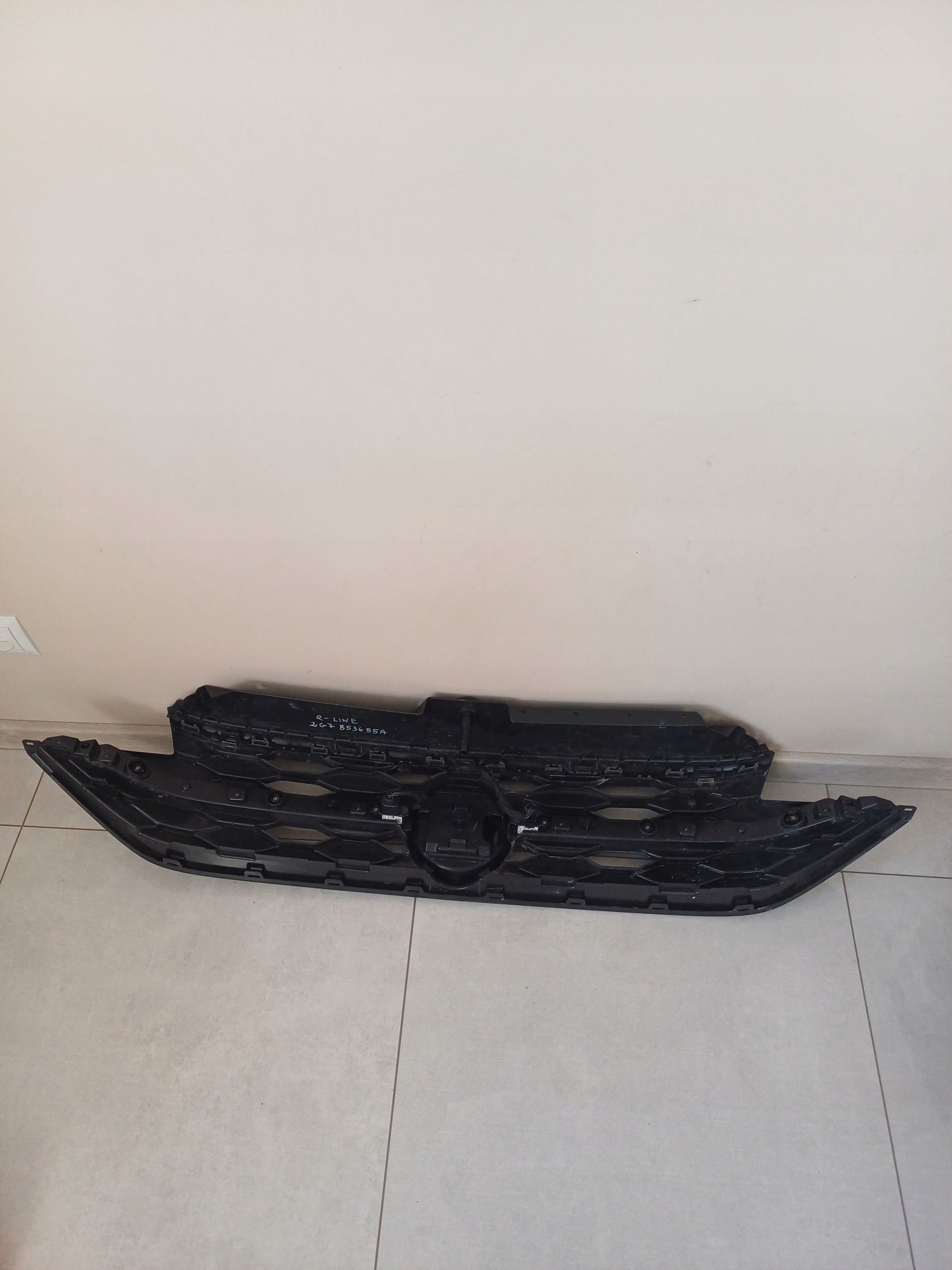 Grill VW TAIGO R- LINE 2G7853655A