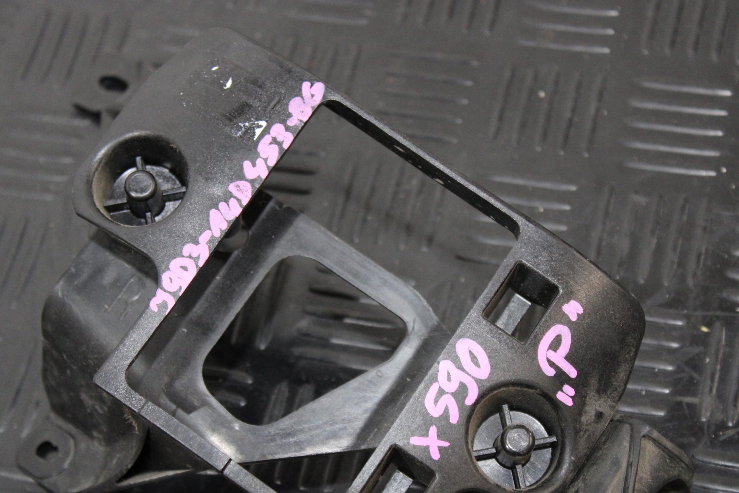 Supporto staffa RADARU Destro J9D3-14D453-BG JAGUAR e-PACE X590 EV400
