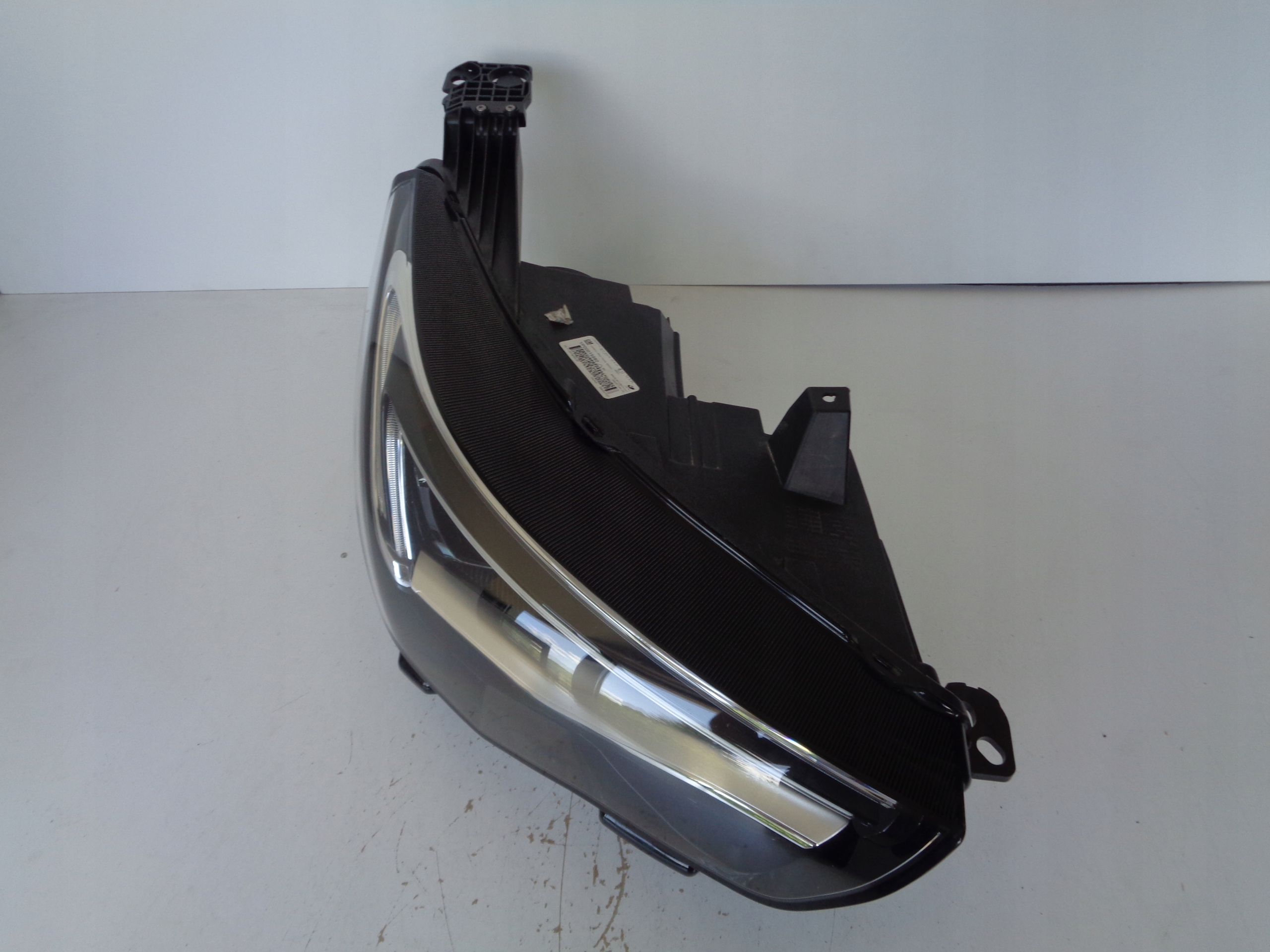 LAMPA PRAWA OPEL GRANDLAND X 16- FULL LED Strona zabudowy prawa