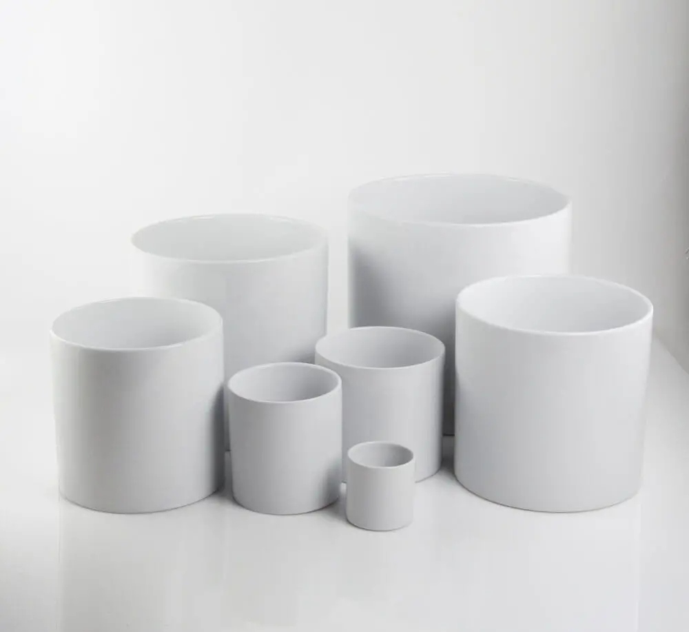 BIAŁA NOWOCZESNA OSŁONKA DONICZKA CERAMICZNA PIANO - WALEC 8X8 CM Materiał ceramika